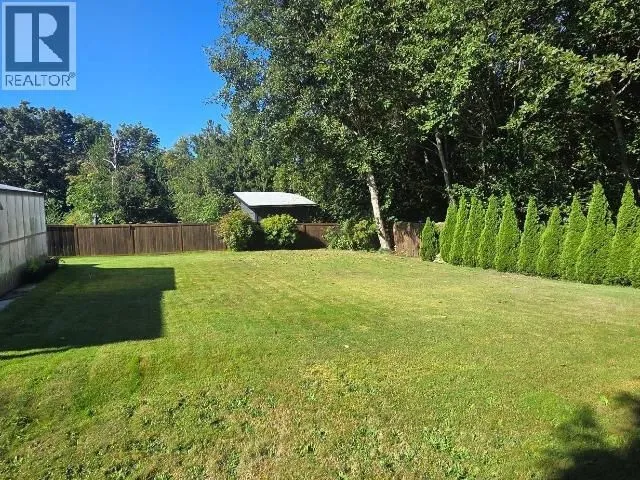 4865 HARVIE AVE, Powell River 3