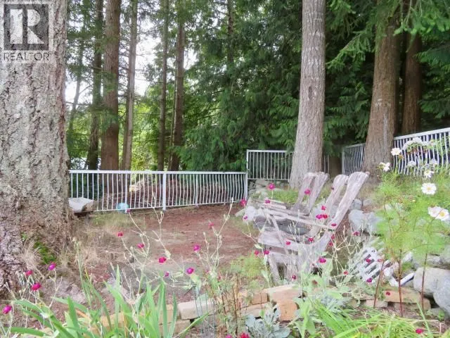 16-6263 LUND, Powell River 4