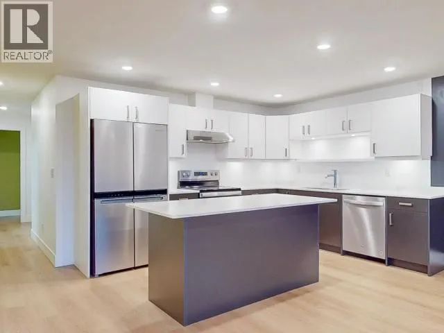 B2 - 6900 BURNABY STREET, Powell River 2
