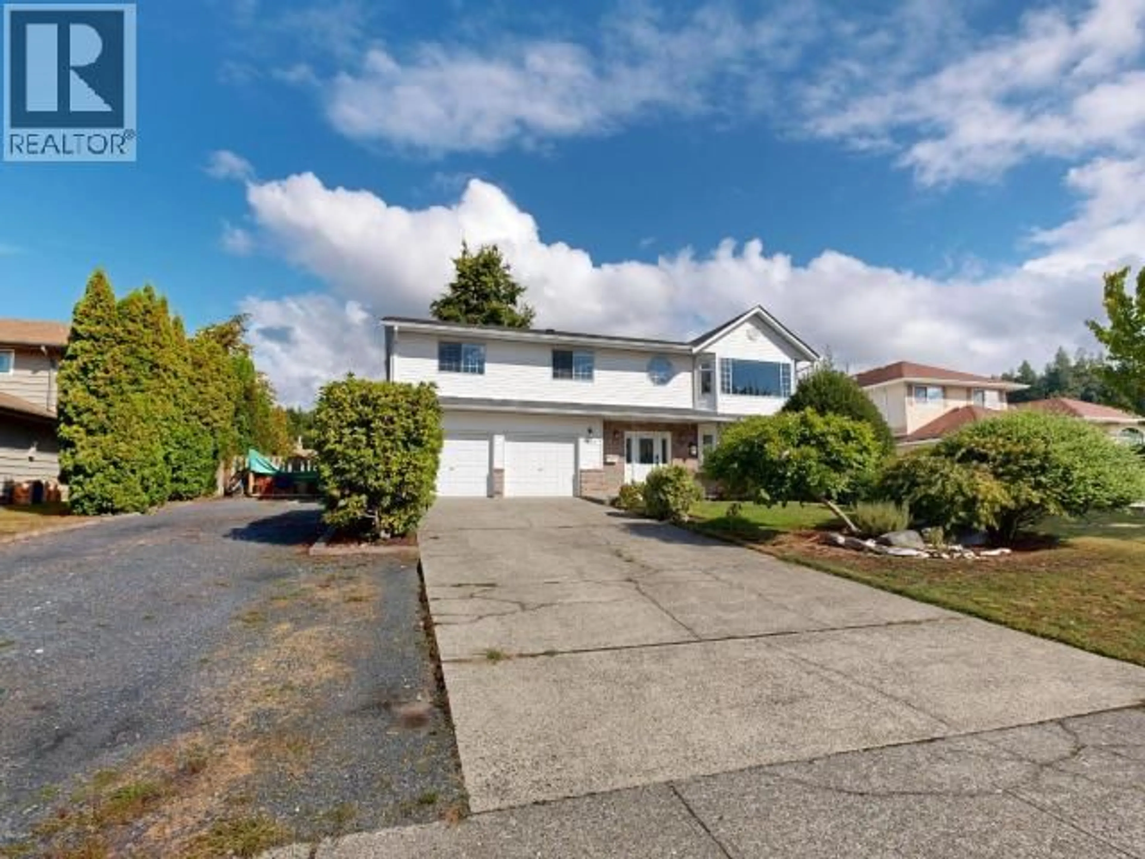A pic from outside/outdoor area/front of a property/back of a property/a pic from drone, street for 7183 TOBA STREET, Powell River British Columbia V8A5M7