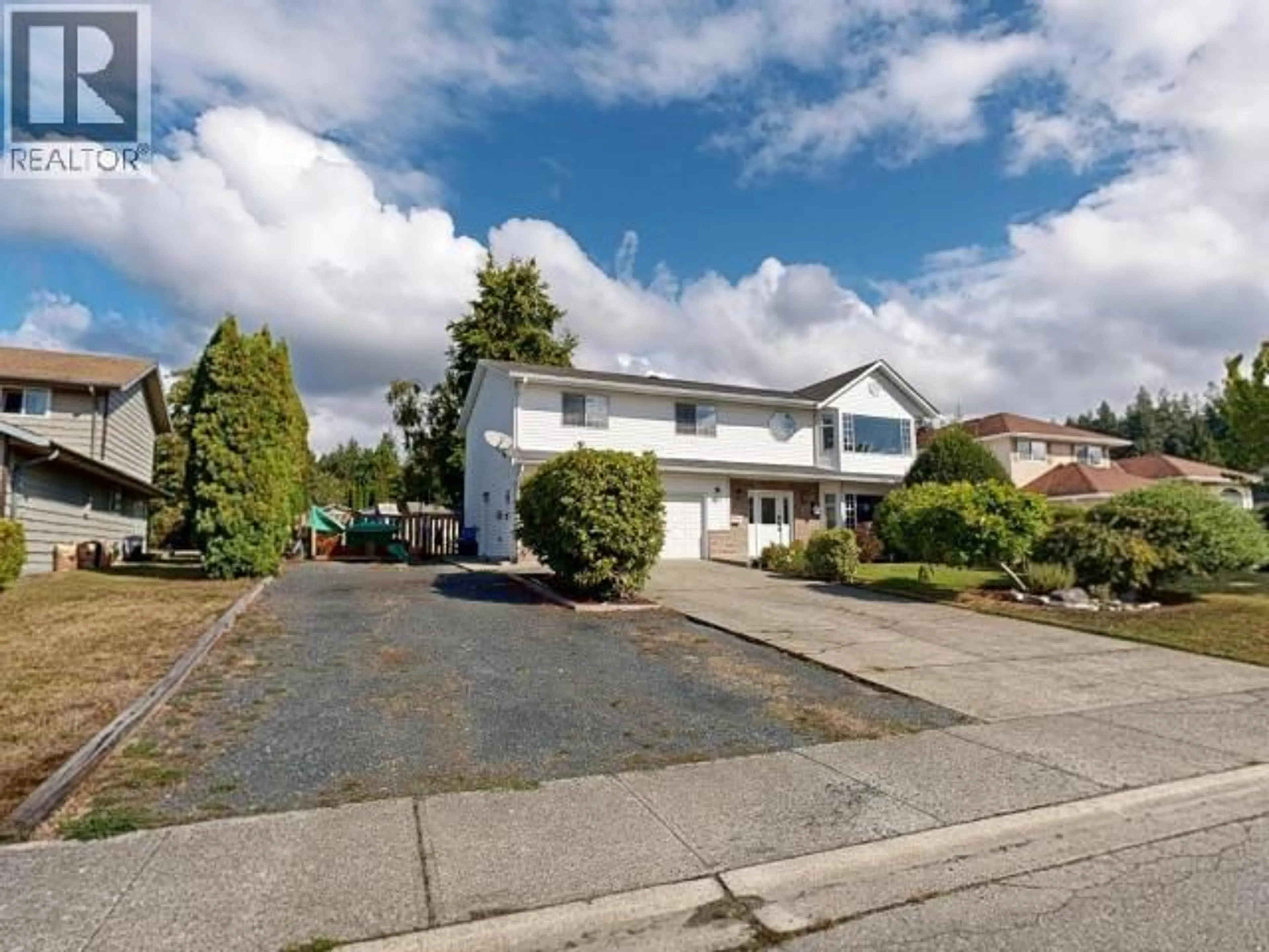 A pic from outside/outdoor area/front of a property/back of a property/a pic from drone, street for 7183 TOBA STREET, Powell River British Columbia V8A5M7