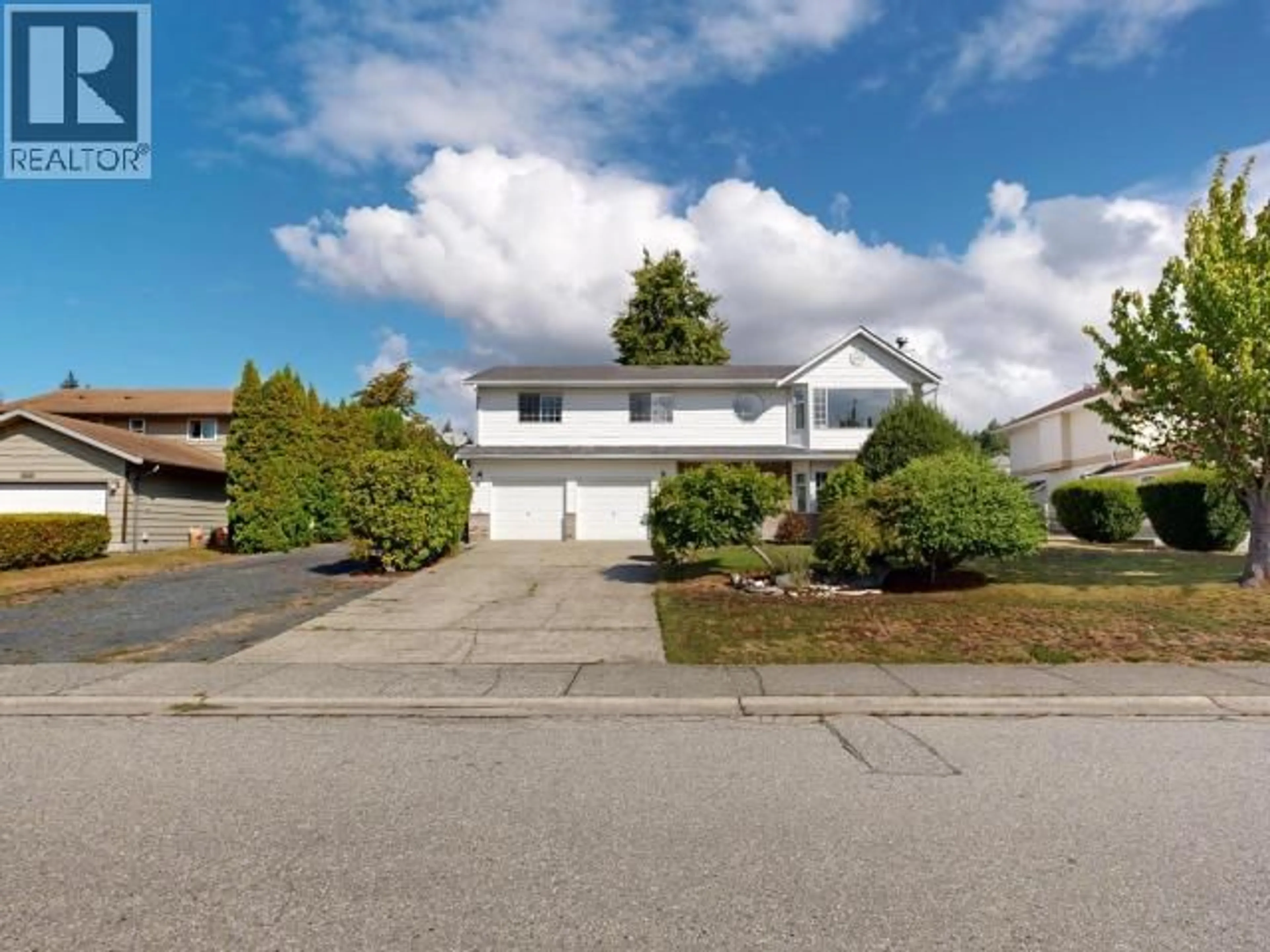 A pic from outside/outdoor area/front of a property/back of a property/a pic from drone, street for 7183 TOBA STREET, Powell River British Columbia V8A5M7