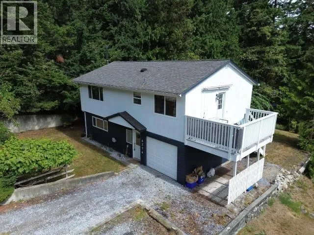 6274 CHILCO AVE, Powell River 2