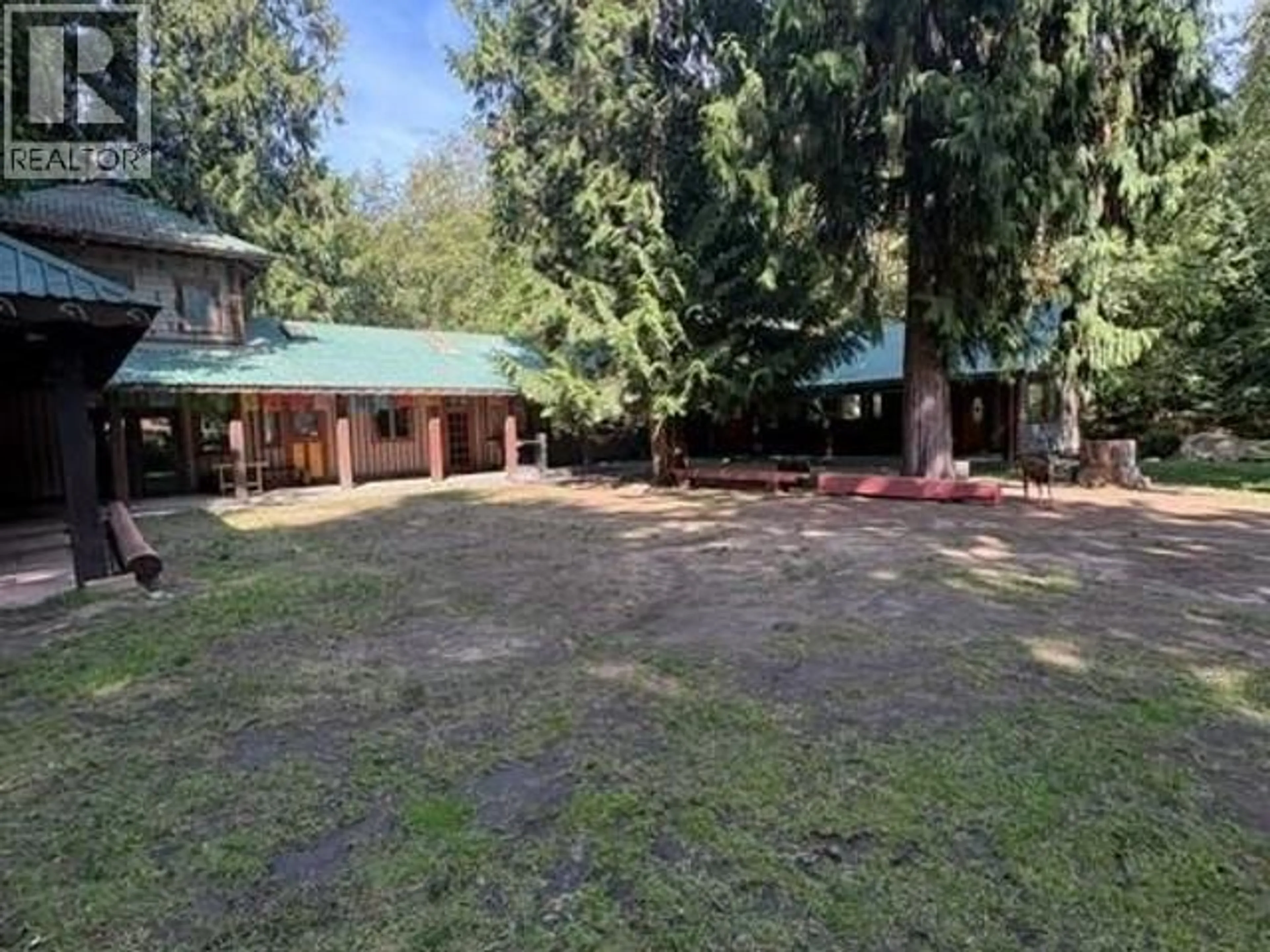 A pic from outside/outdoor area/front of a property/back of a property/a pic from drone, unknown for 2778 BRIAN'S WAY, Savary Island British Columbia V0N2G0