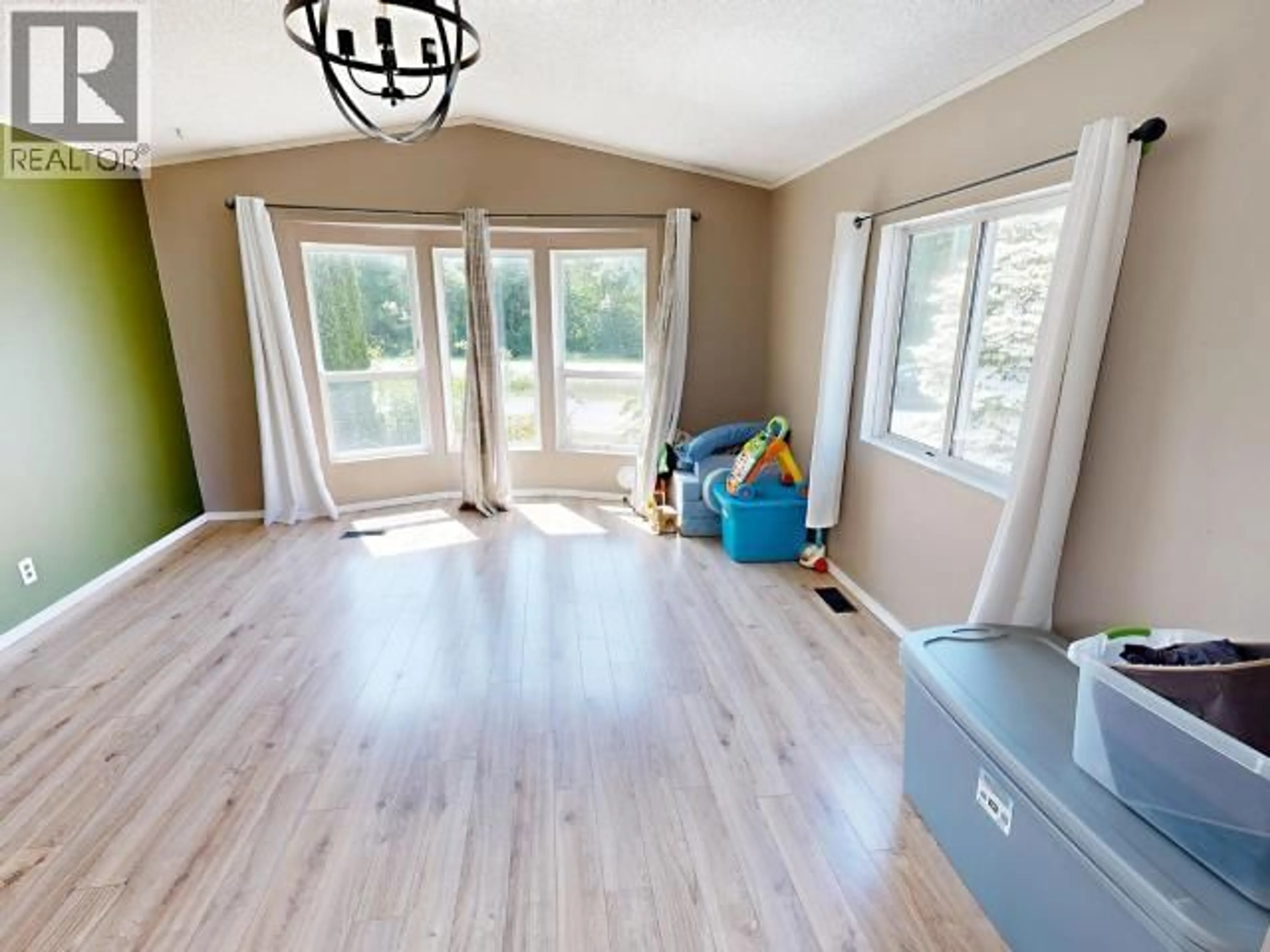 Indoor entryway for 17-9298 WILLIAMS RD, Powell River British Columbia V8A0J1