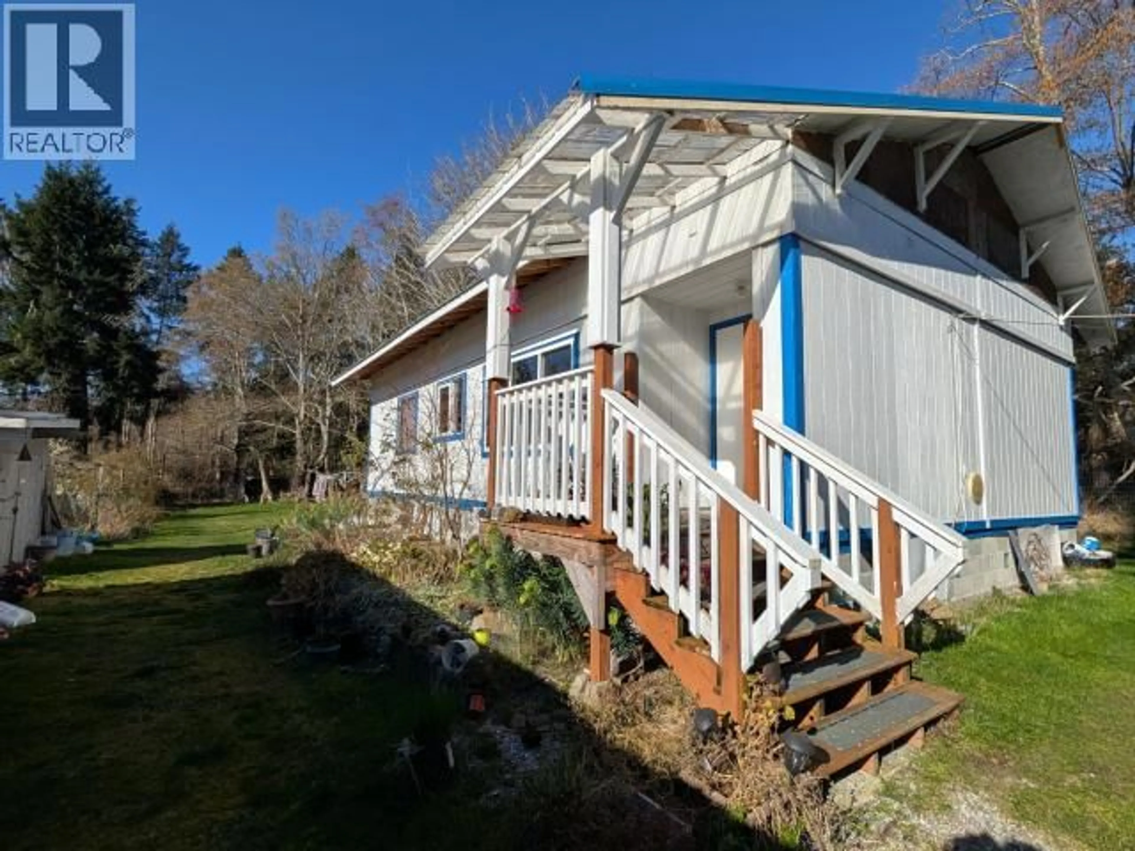 A pic from outside/outdoor area/front of a property/back of a property/a pic from drone, unknown for 4649 CEDAR STREET, Texada Island British Columbia V0N1W0