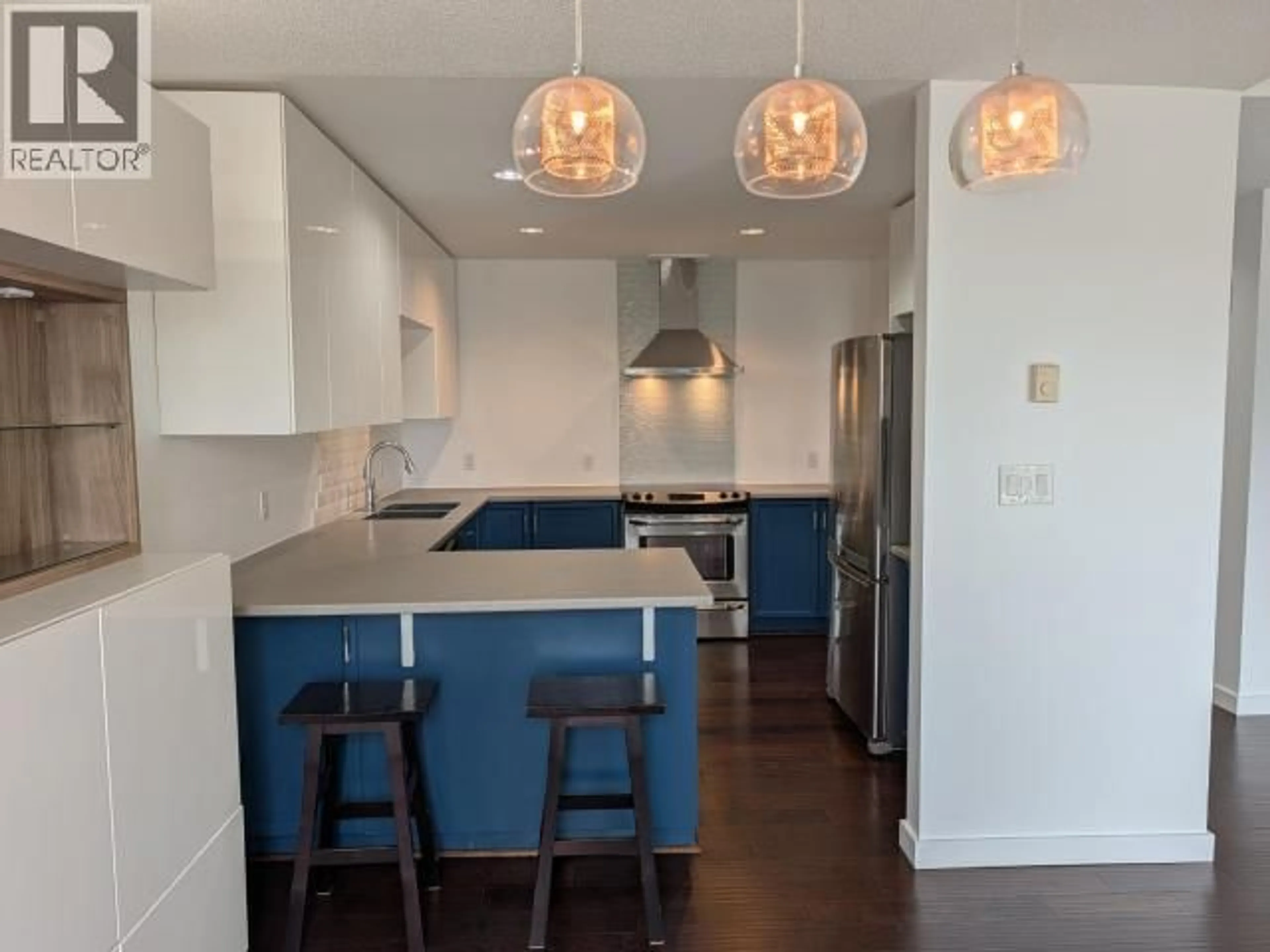Contemporary kitchen, unknown for 305 - 4580 JOYCE AVE, Powell River British Columbia V8A3A9