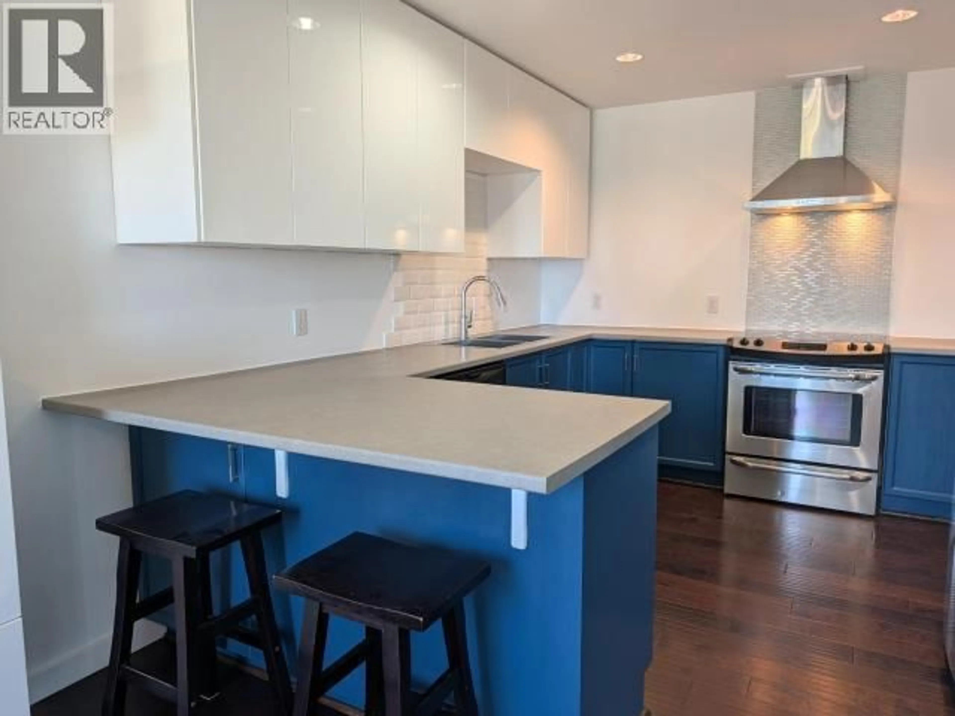 Open concept kitchen, unknown for 305 - 4580 JOYCE AVE, Powell River British Columbia V8A3A9