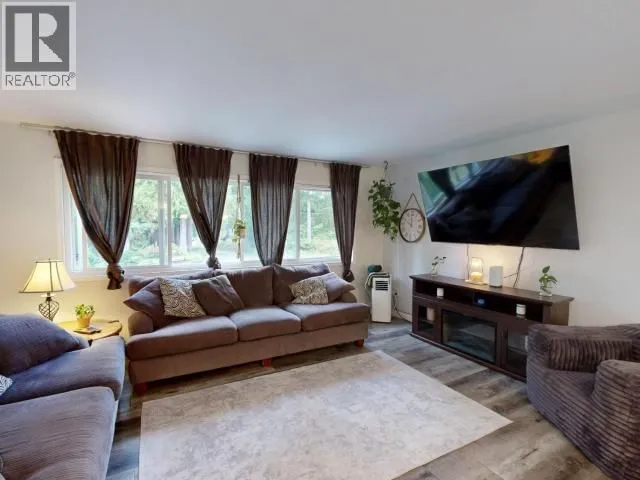 4710 BOWNESS AVE, Powell River 5