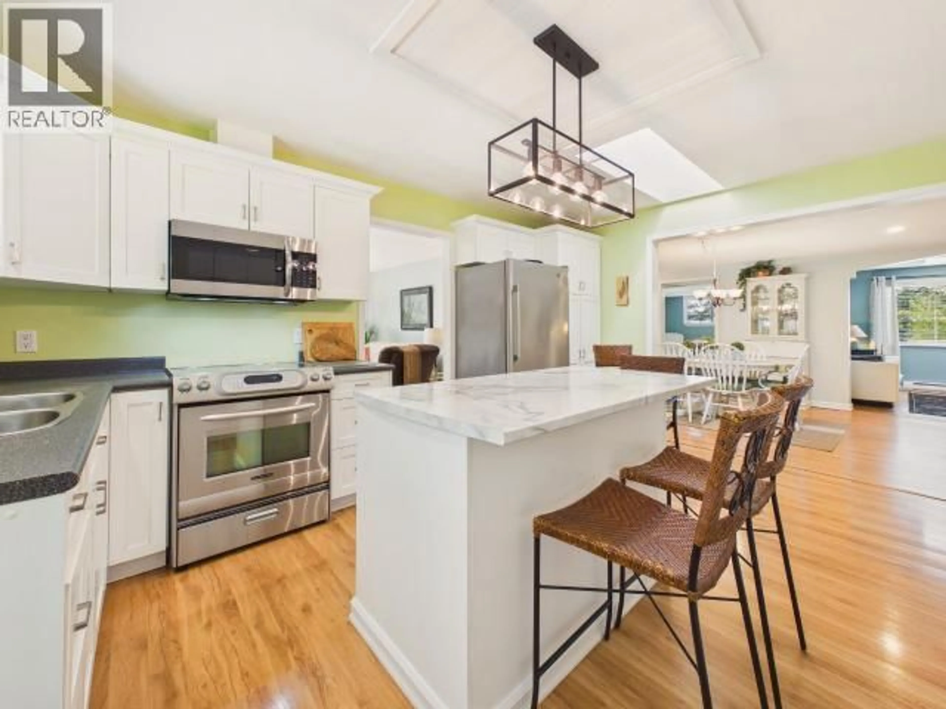 Open concept kitchen, unknown for 11070 HIGHWAY 101, Powell River British Columbia V8A0L5