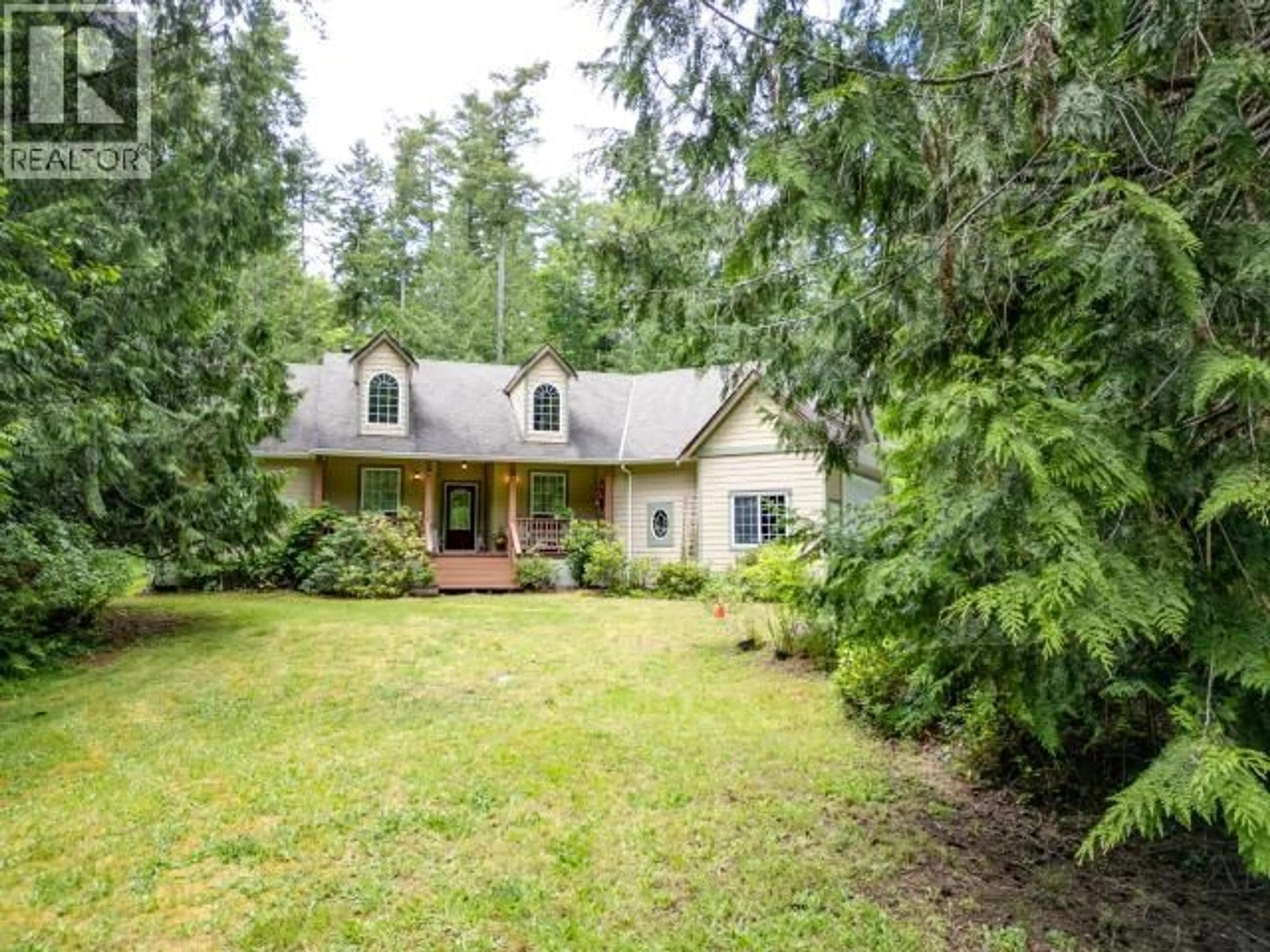 Home with vinyl exterior material, unknown for 3067 SOUTHILL ROAD, Powell River British Columbia V8A0R4