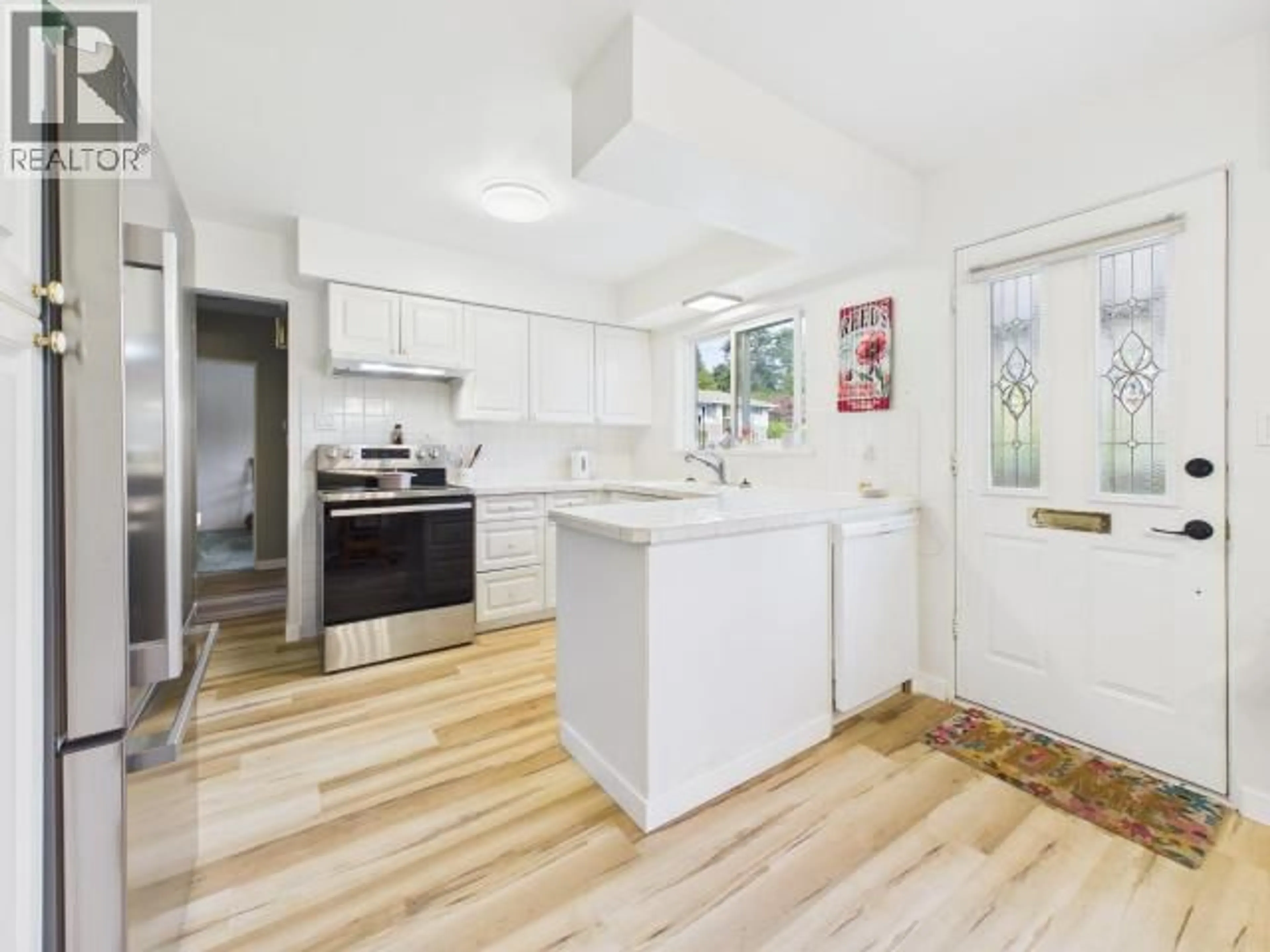 Open concept kitchen, unknown for 7110 TAHSIS STREET, Powell River British Columbia V8A1G5