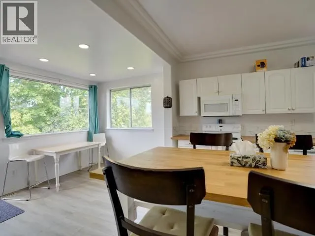 4279 JOYCE AVE, Powell River 5