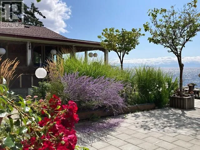 3265 ATREVIDA ROAD, Powell River 2