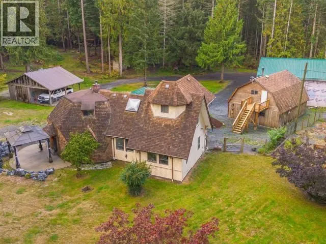 8089 DAISY ROAD, Powell River