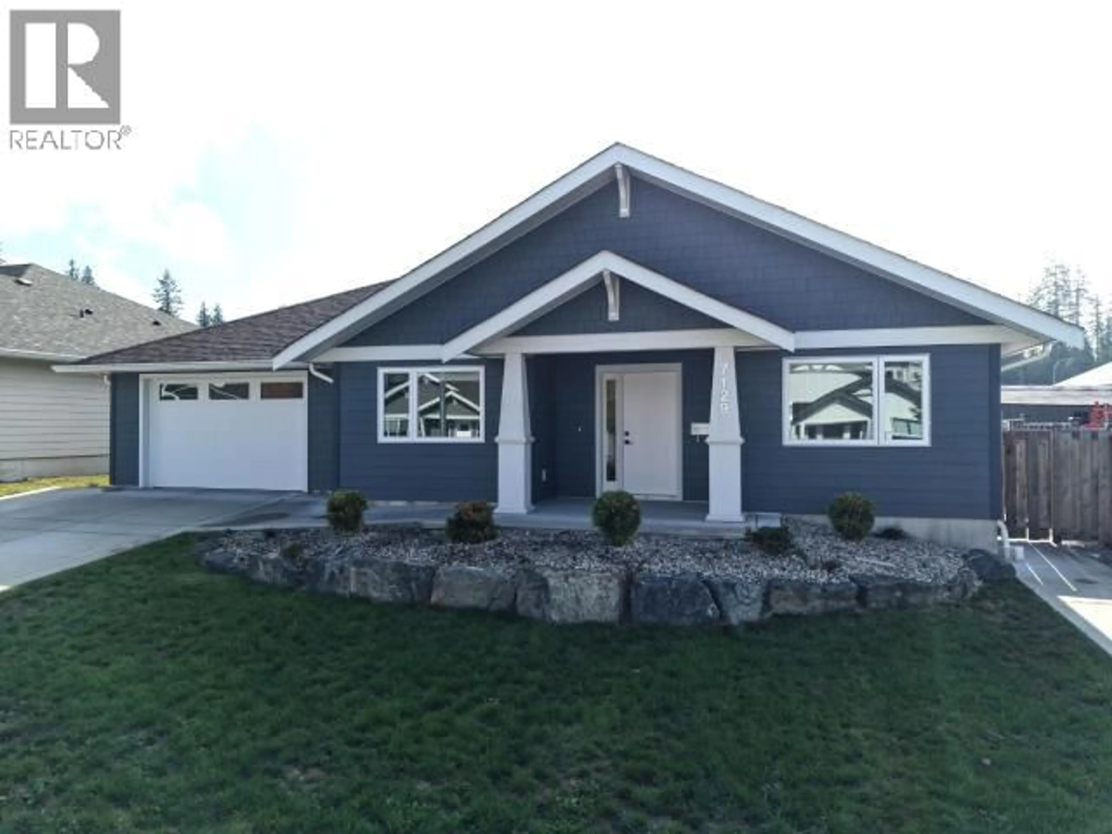Home with vinyl exterior material, unknown for 7129 EDGEHILL CRESCENT, Powell River British Columbia V8A0A1