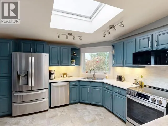 5 - 8442 SPRINGBROOK ROAD, Powell River 2