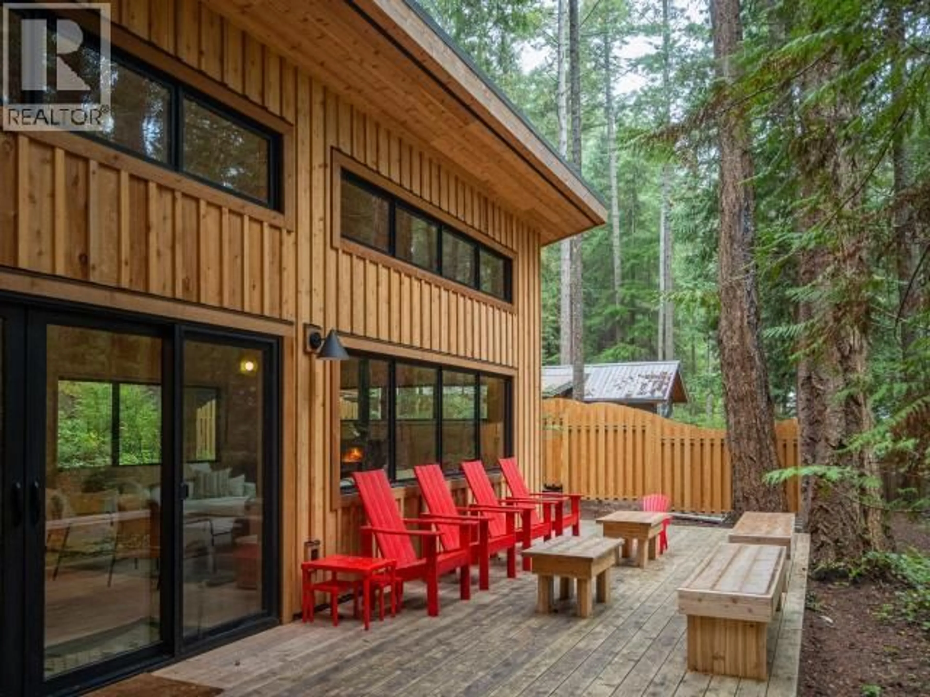 Patio, forest/trees view for 1016/1018 JOHNSON LANE, Savary Island British Columbia V0N2G0