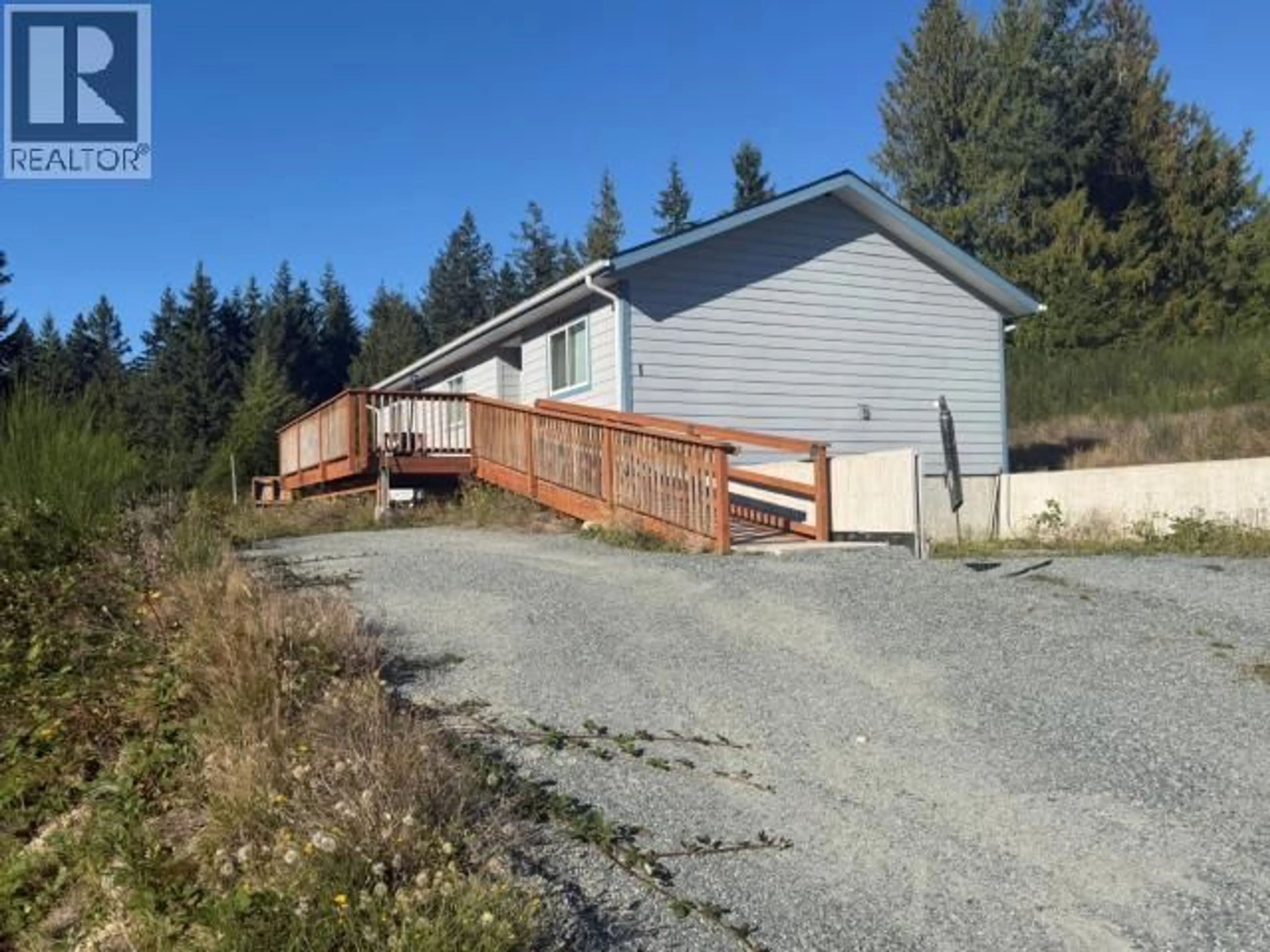 A pic from outside/outdoor area/front of a property/back of a property/a pic from drone, unknown for 1-3950 PADGETT RD, Powell River British Columbia V8A0S8
