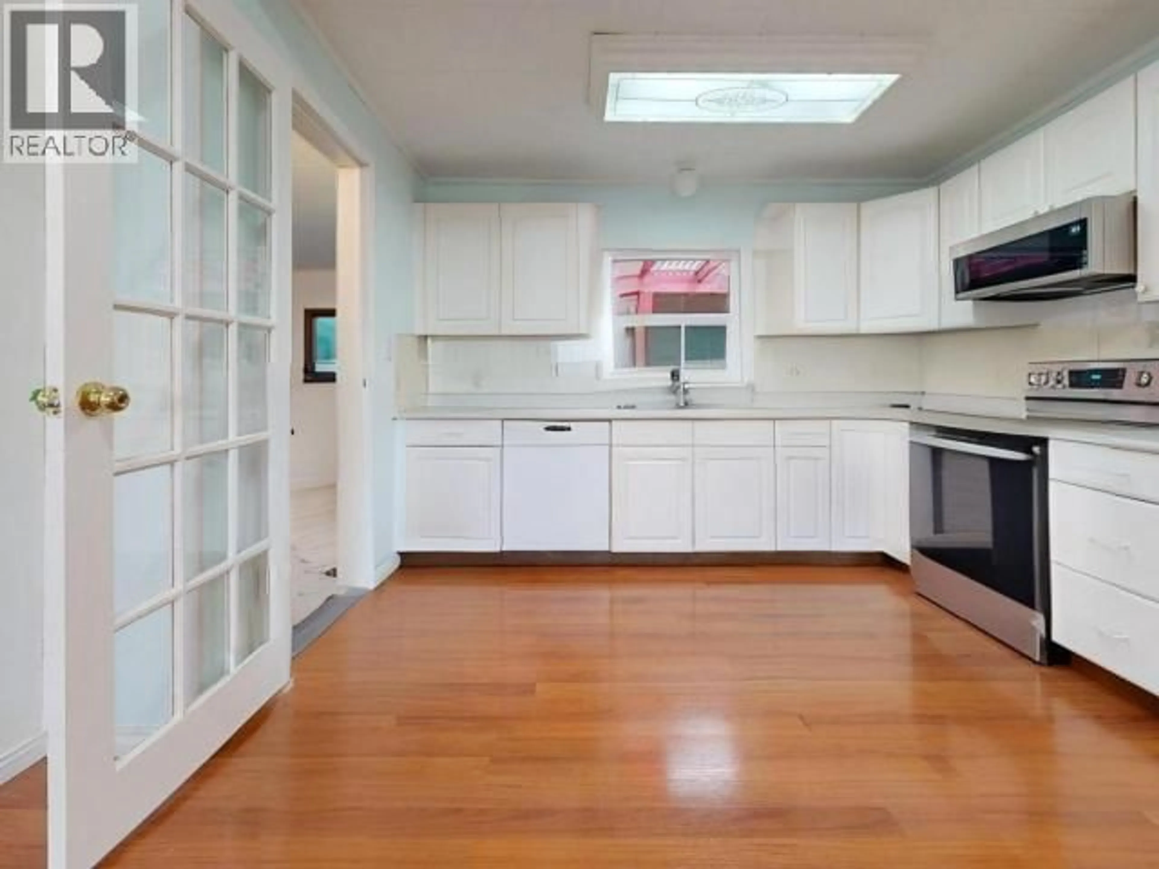 Open concept kitchen, unknown for 4584 HARVIE AVE, Powell River British Columbia V8A2P1