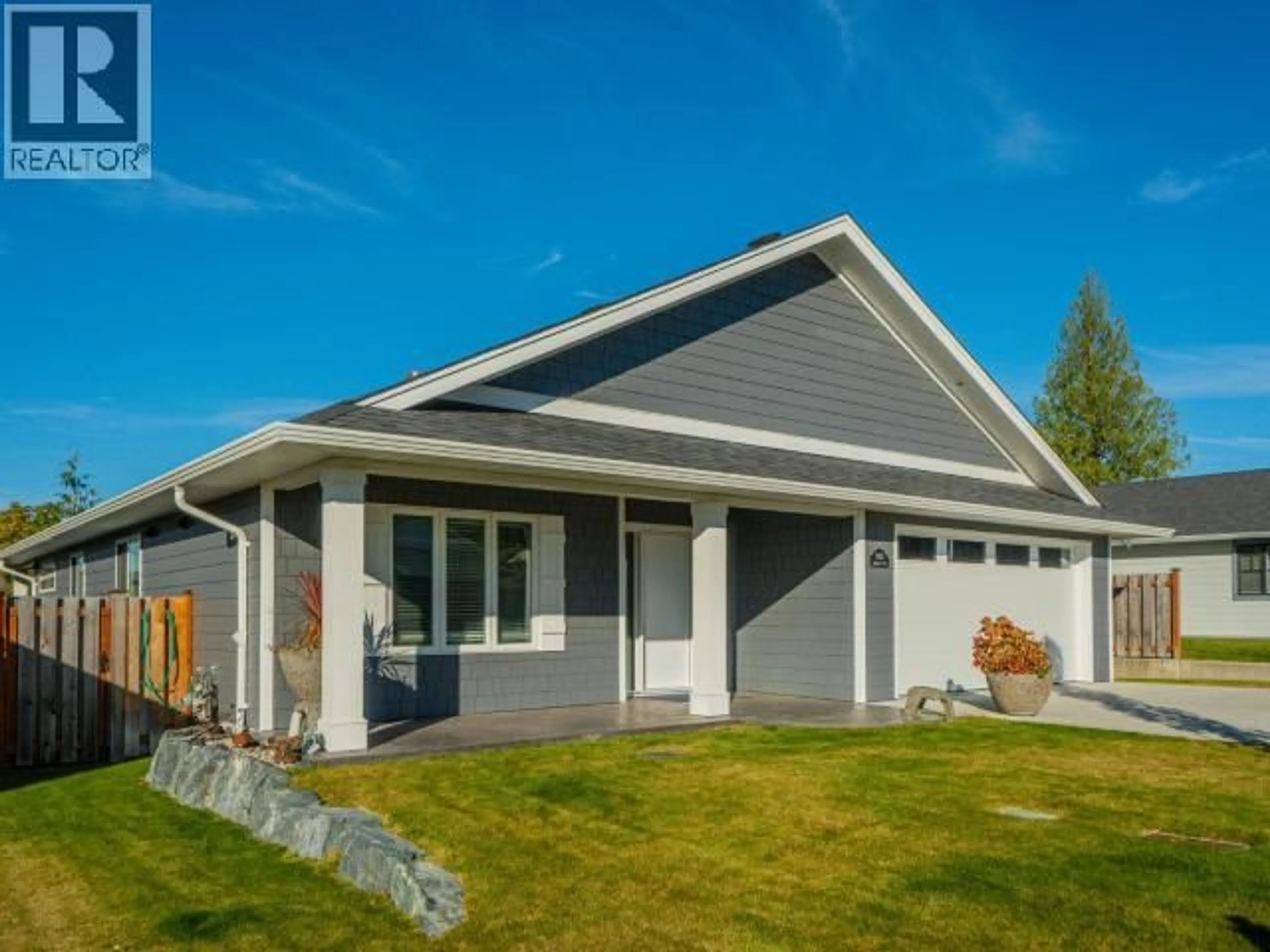 Home with vinyl exterior material, street for 7452 GABRIOLA CRESCENT, Powell River British Columbia V8A0A9