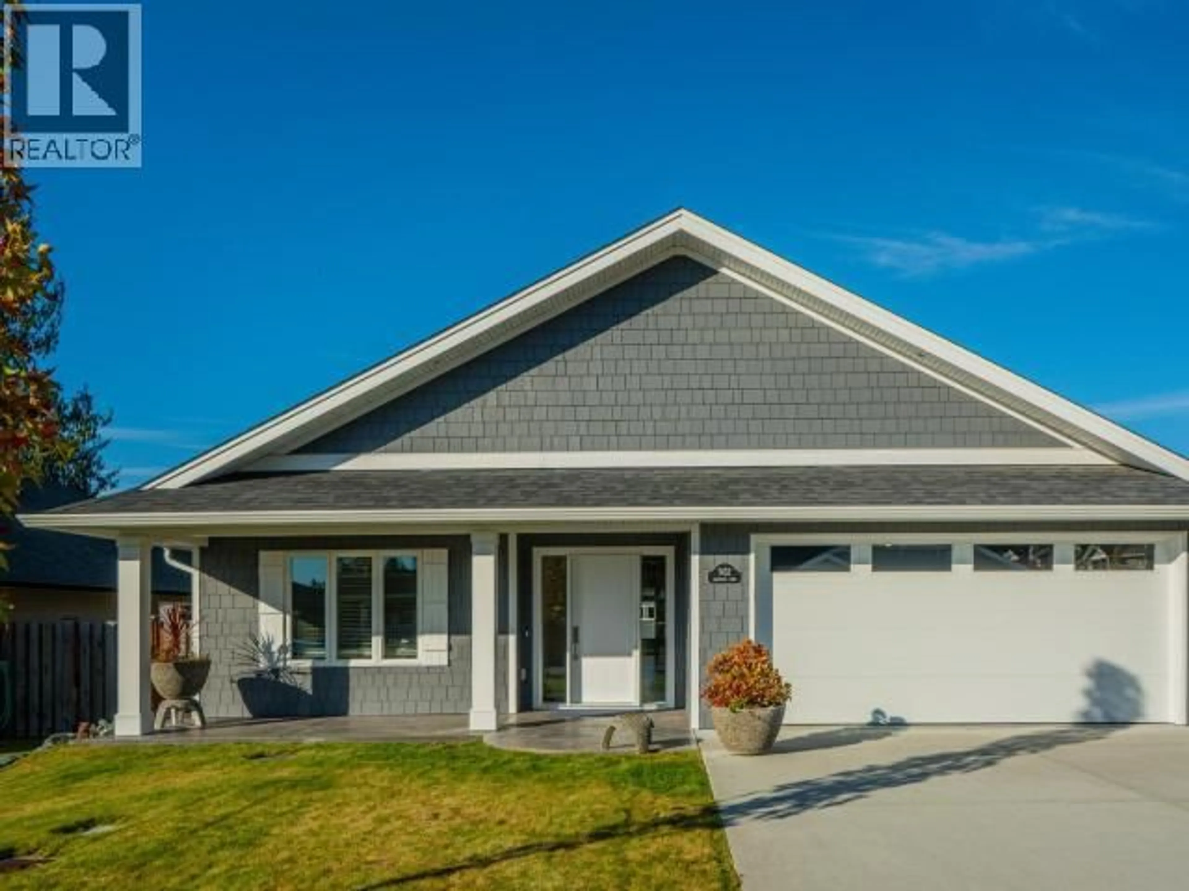 Home with vinyl exterior material, street for 7452 GABRIOLA CRESCENT, Powell River British Columbia V8A0A9