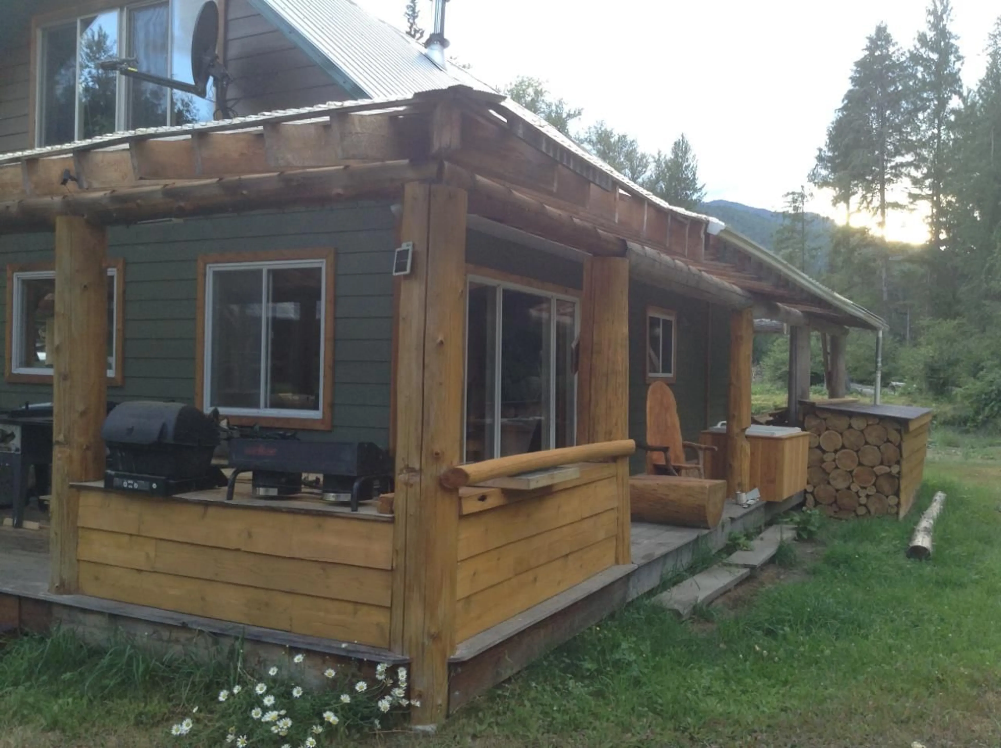 Frontside or backside of a home, cottage for 16622 MARQUISE Street, Poplar Creek British Columbia V0G1N0