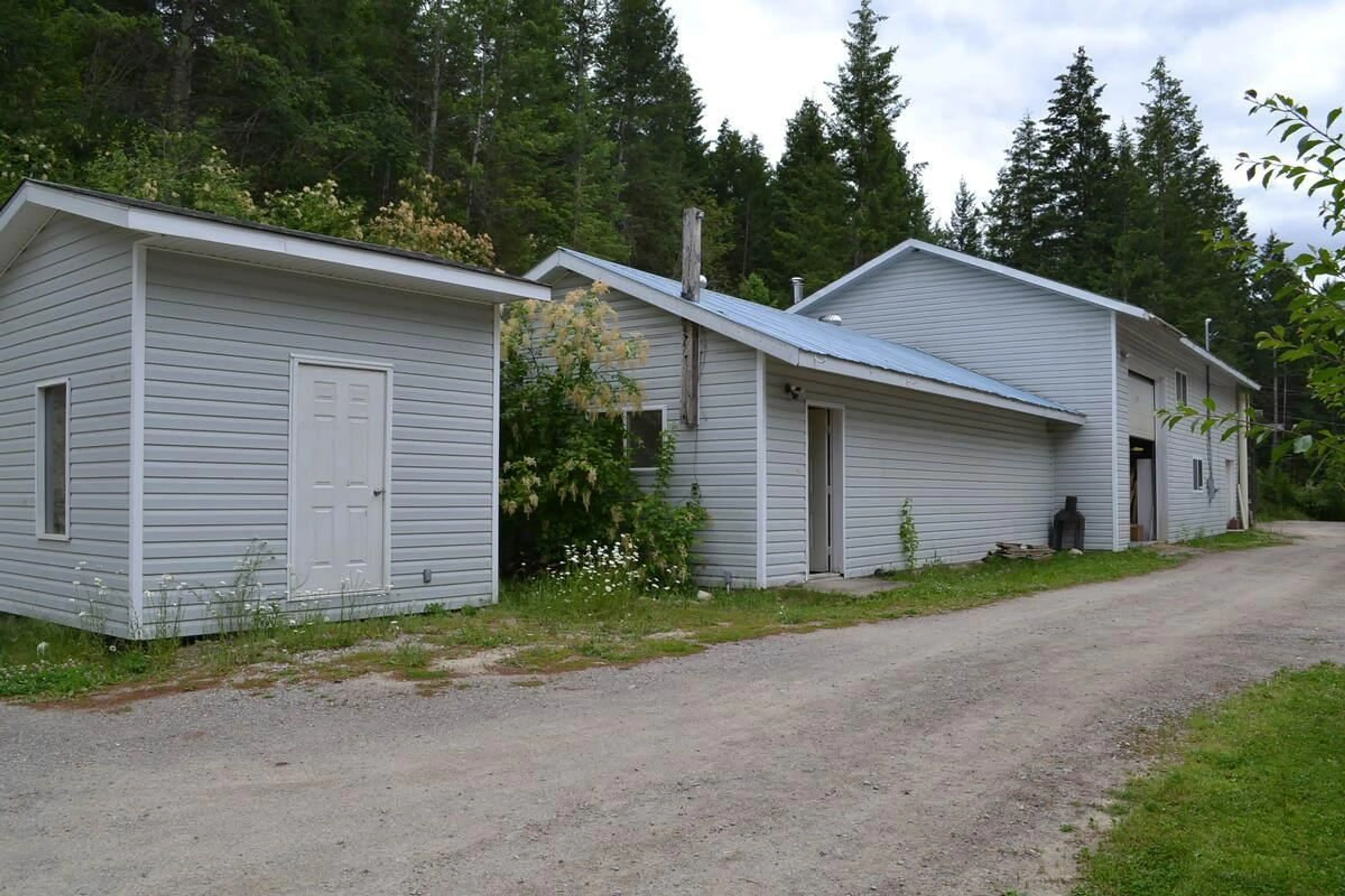 Frontside or backside of a home, cottage for Lot B PHILLIPS Road Unit# 3650, Creston British Columbia V0B1G2