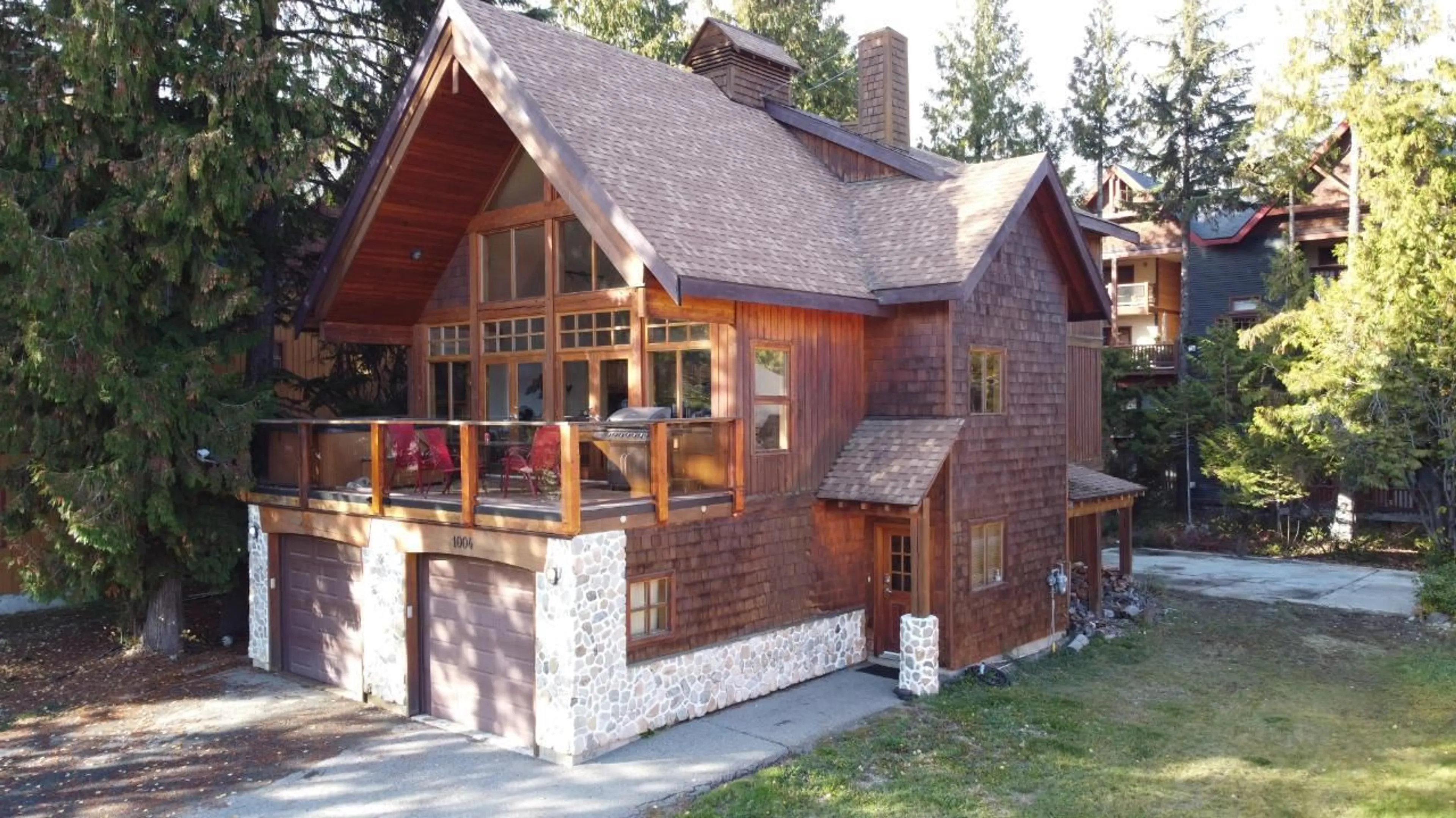 A pic from exterior of the house or condo for 1004 OLAUS WAY, Rossland British Columbia V0G1Y0