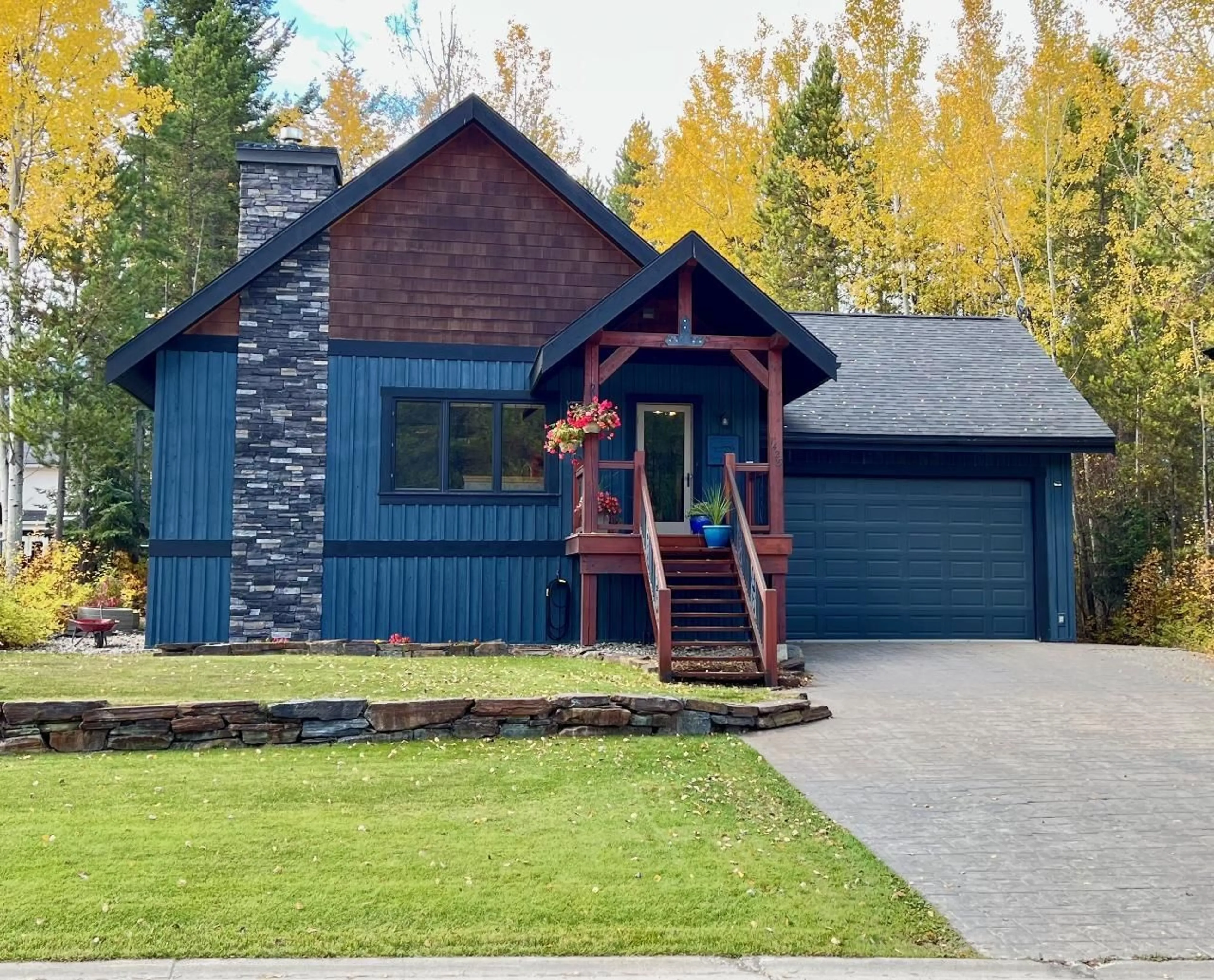 Cottage for 1429 GRANITE DRIVE, Golden British Columbia V0A1H3