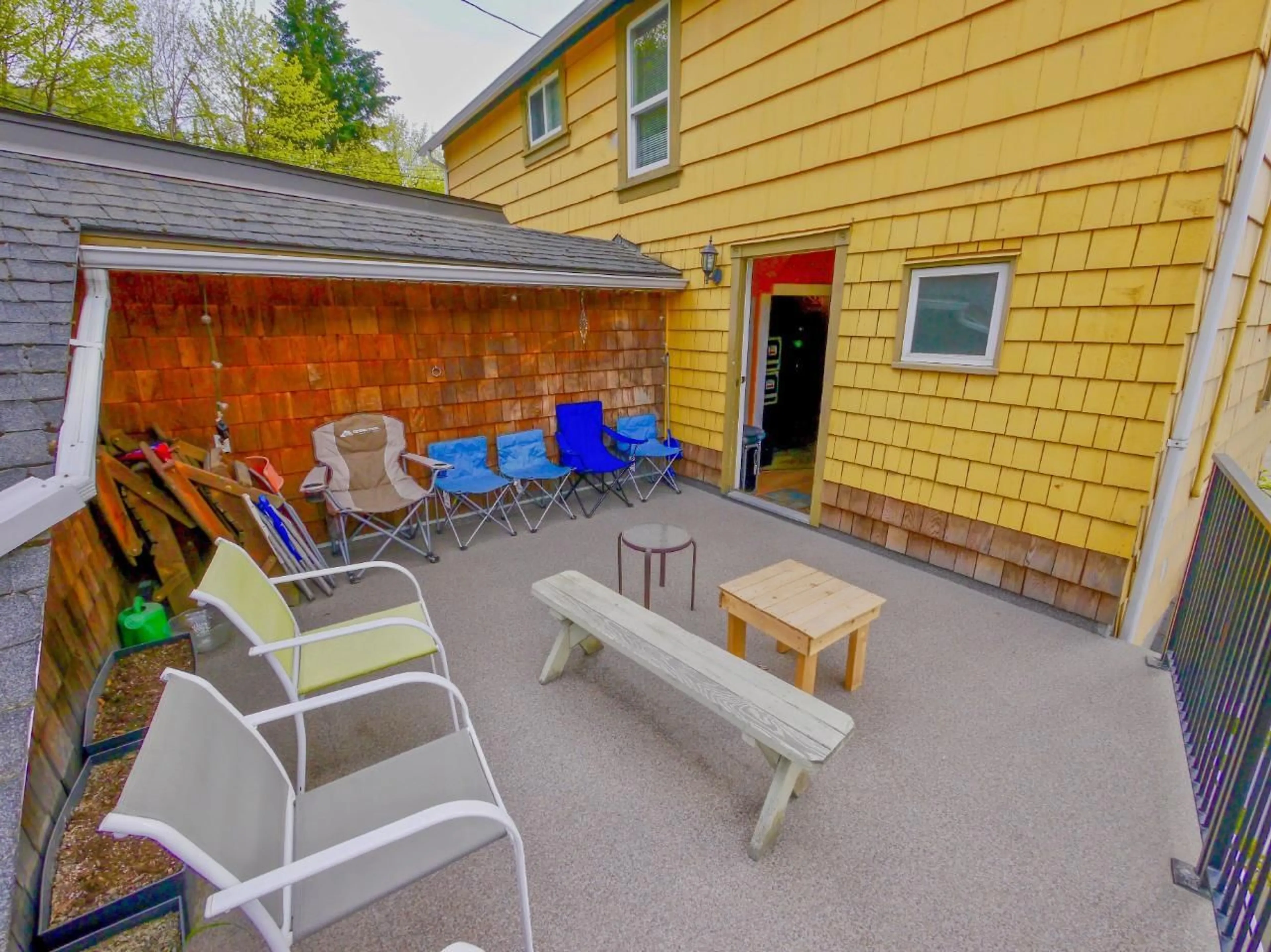 Patio for 915 FRONT STREET, Nelson British Columbia V1L4C1