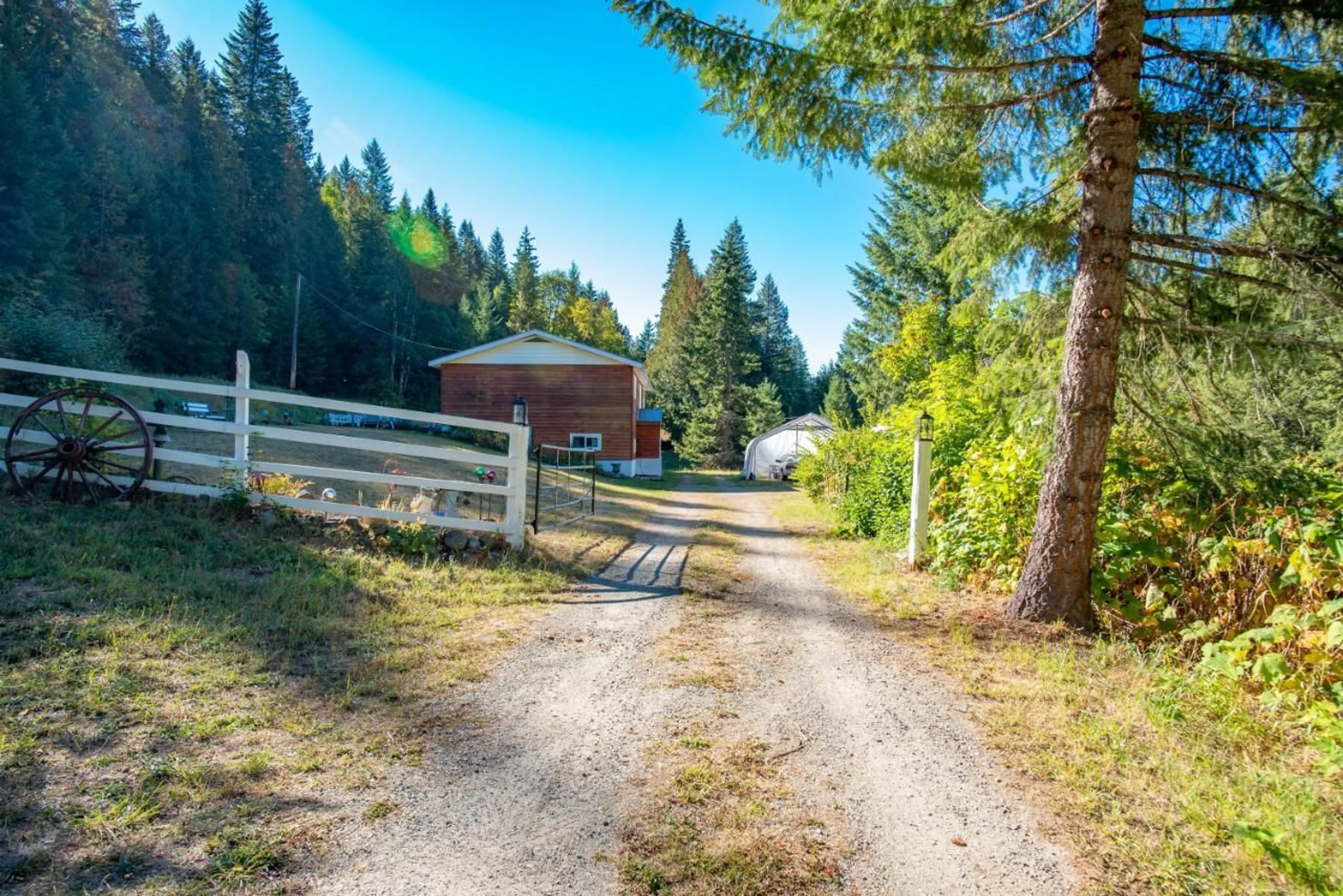 Shed for 1110 22 Highway, Rossland British Columbia V0G1Y0