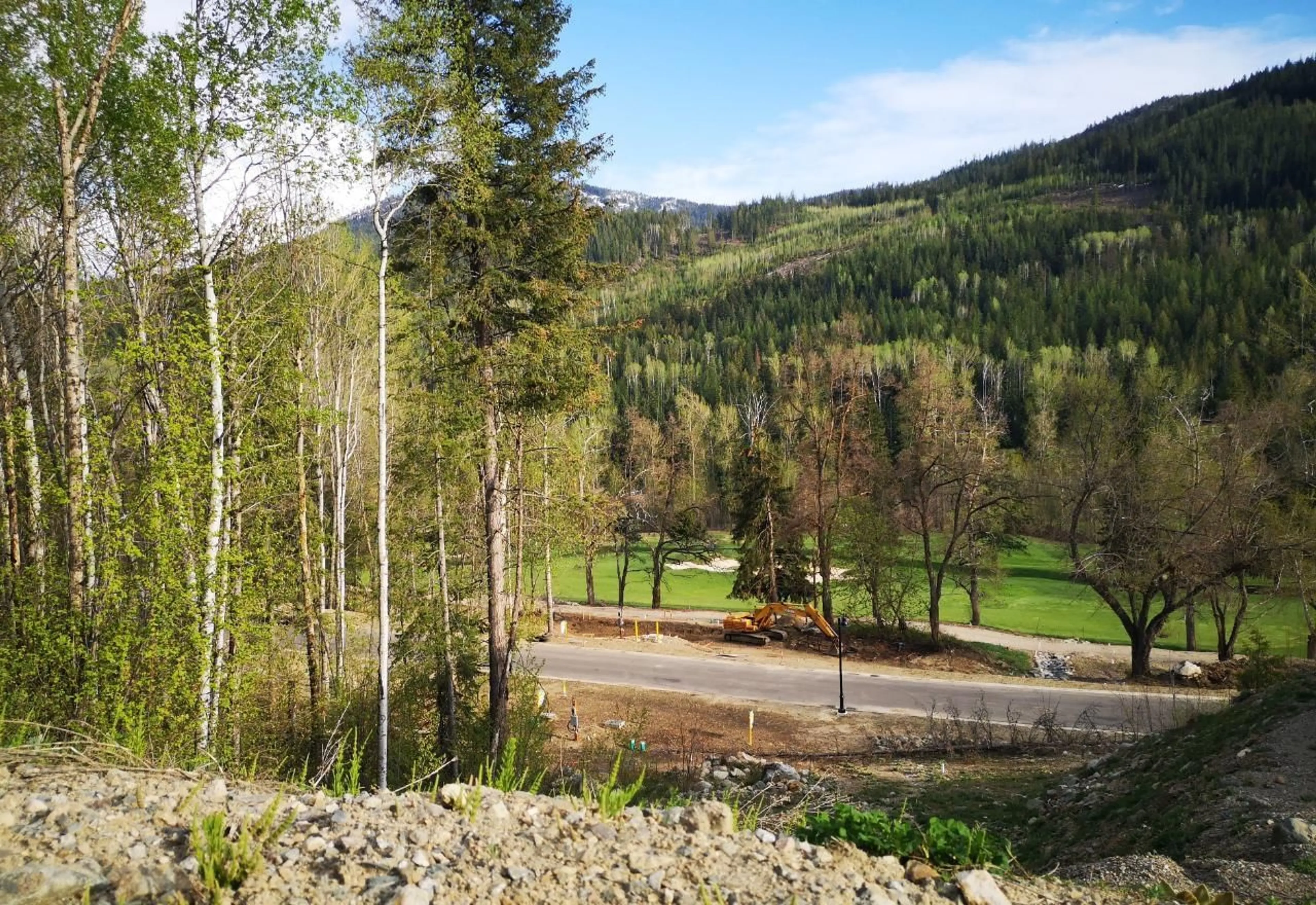 Patio, the view of lake or river for 458 COPPER Road, Rossland British Columbia V0G1Y0