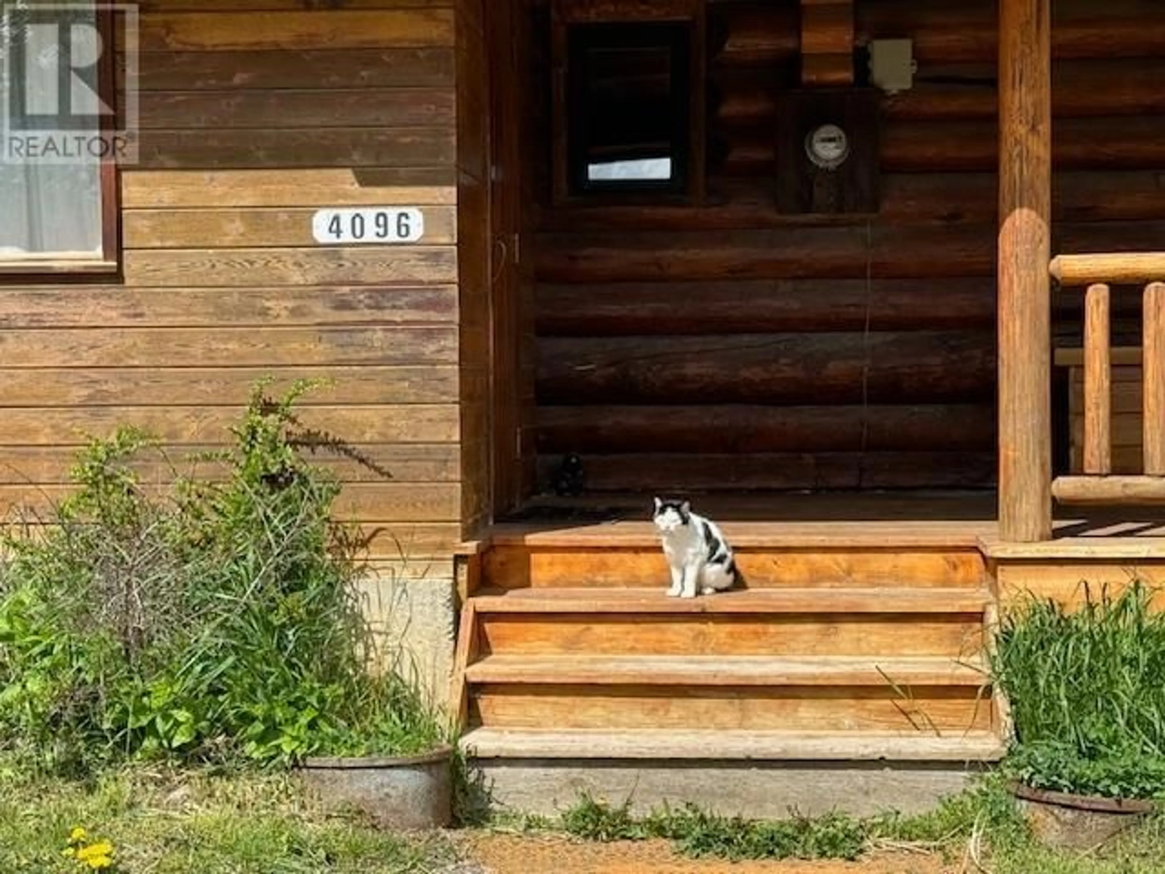 Indoor entryway for 4096 TOBY CREEK ROAD, Invermere British Columbia V0A1K5