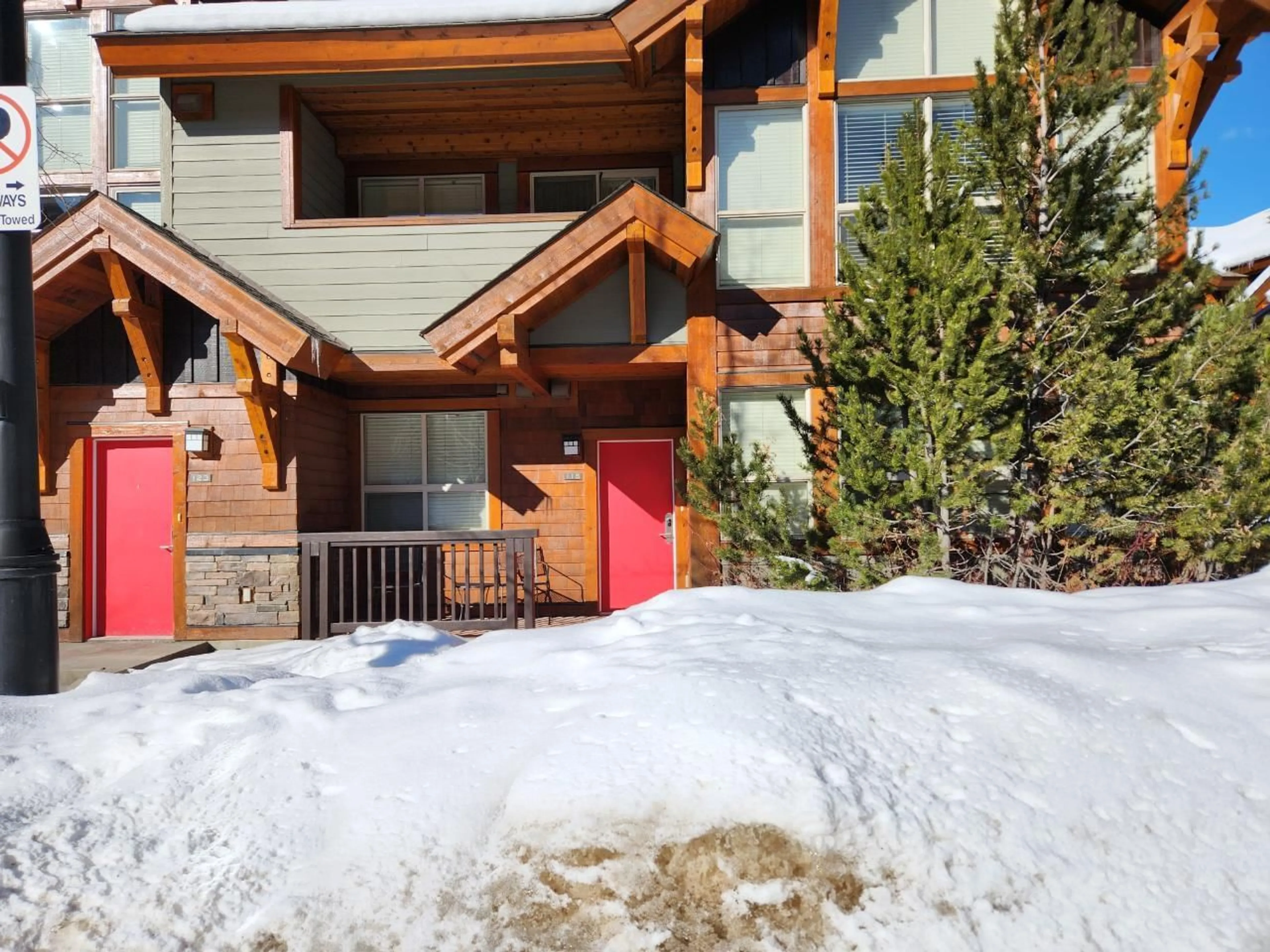 A pic from exterior of the house or condo, cottage for 2049 SUMMIT Drive Unit# 115B, Panorama British Columbia V0A1T0