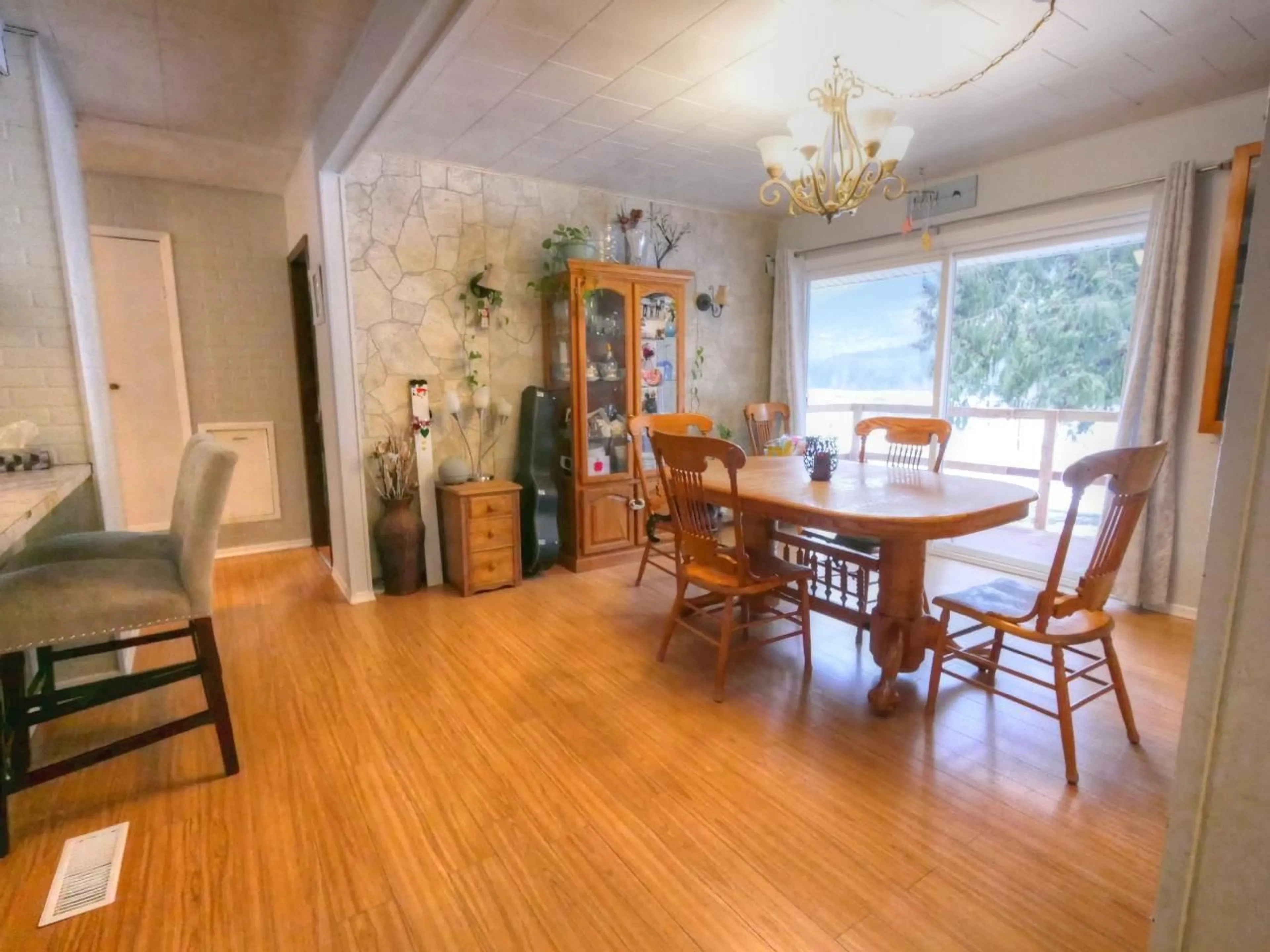 Dining room, wood floors, cottage for 4503 ERIE-ROSS SPUR Road, Ross Spur British Columbia V0G1L1