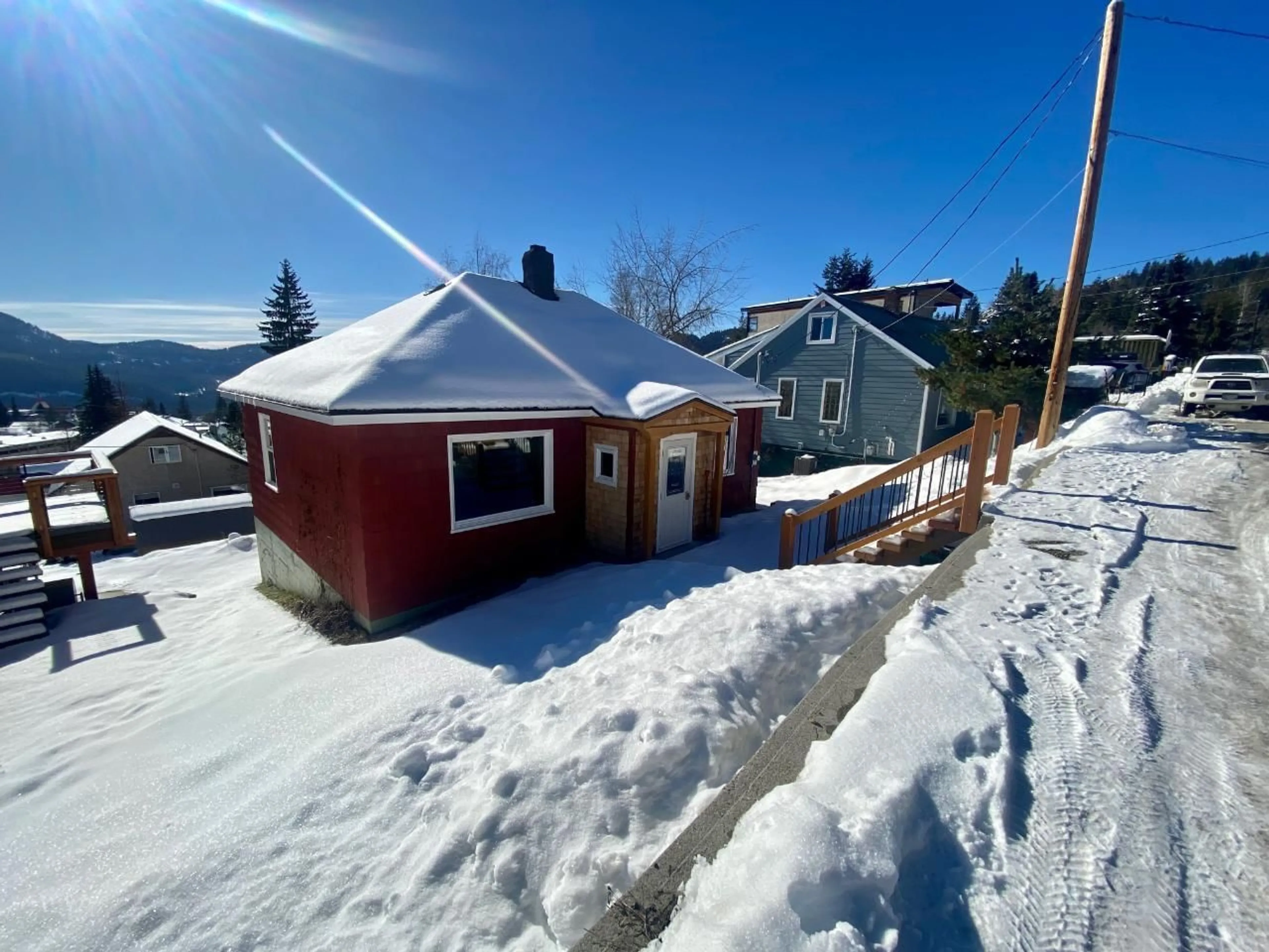 Frontside or backside of a home for 1983 MCLEOD AVENUE, Rossland British Columbia V0G1Y0