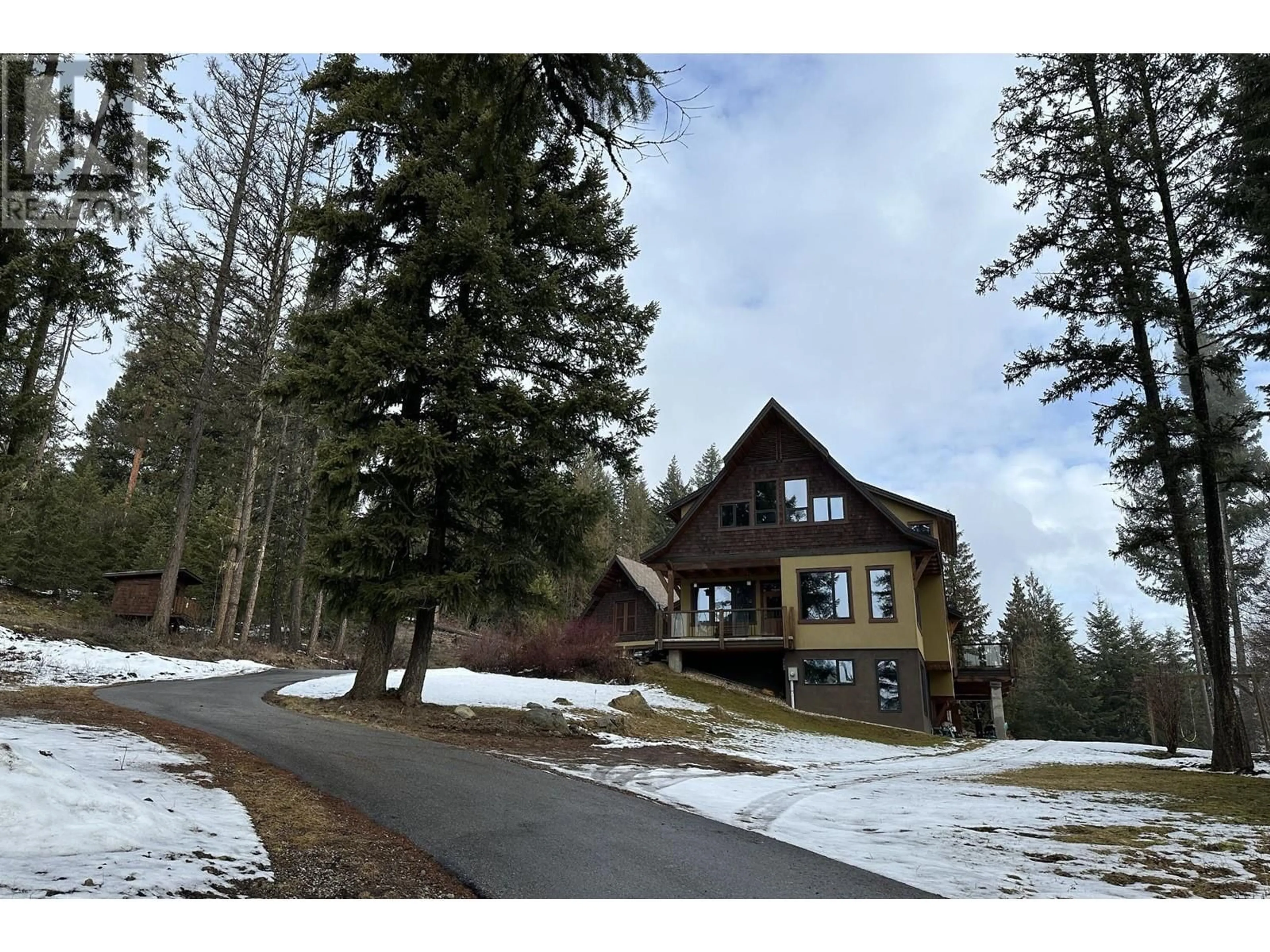 A pic from outside/outdoor area/front of a property/back of a property/a pic from drone, mountain view for 4515 BEASLEY WEST ROAD, Nelson British Columbia V0G2G2
