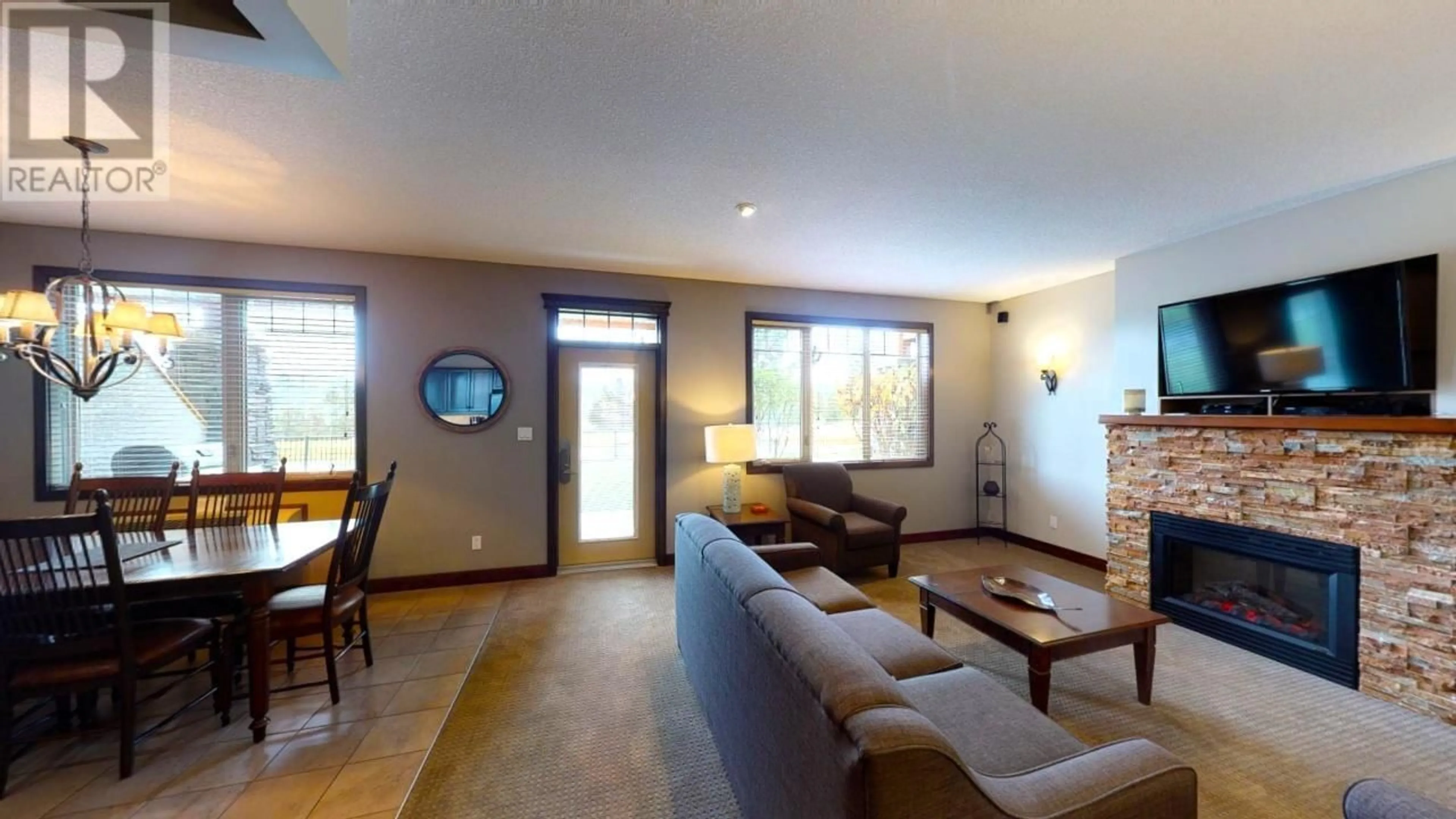 Living room with furniture, unknown for 614 B - 600 BIGHORN BOULEVARD, Radium Hot Springs British Columbia V0A1M0