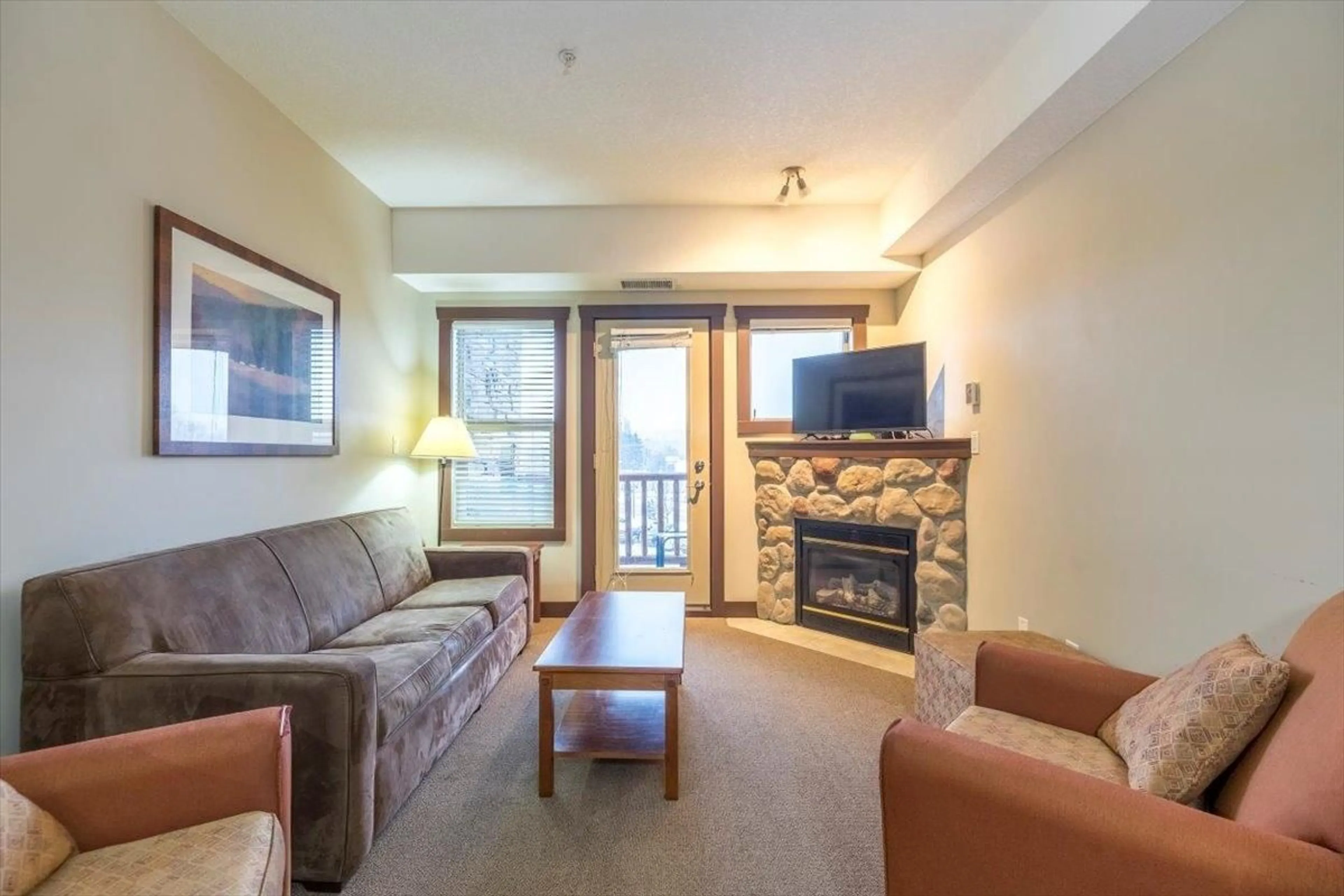 Living room for 303 - 1500 MCDONALD AVENUE, Fernie British Columbia V0B1M1