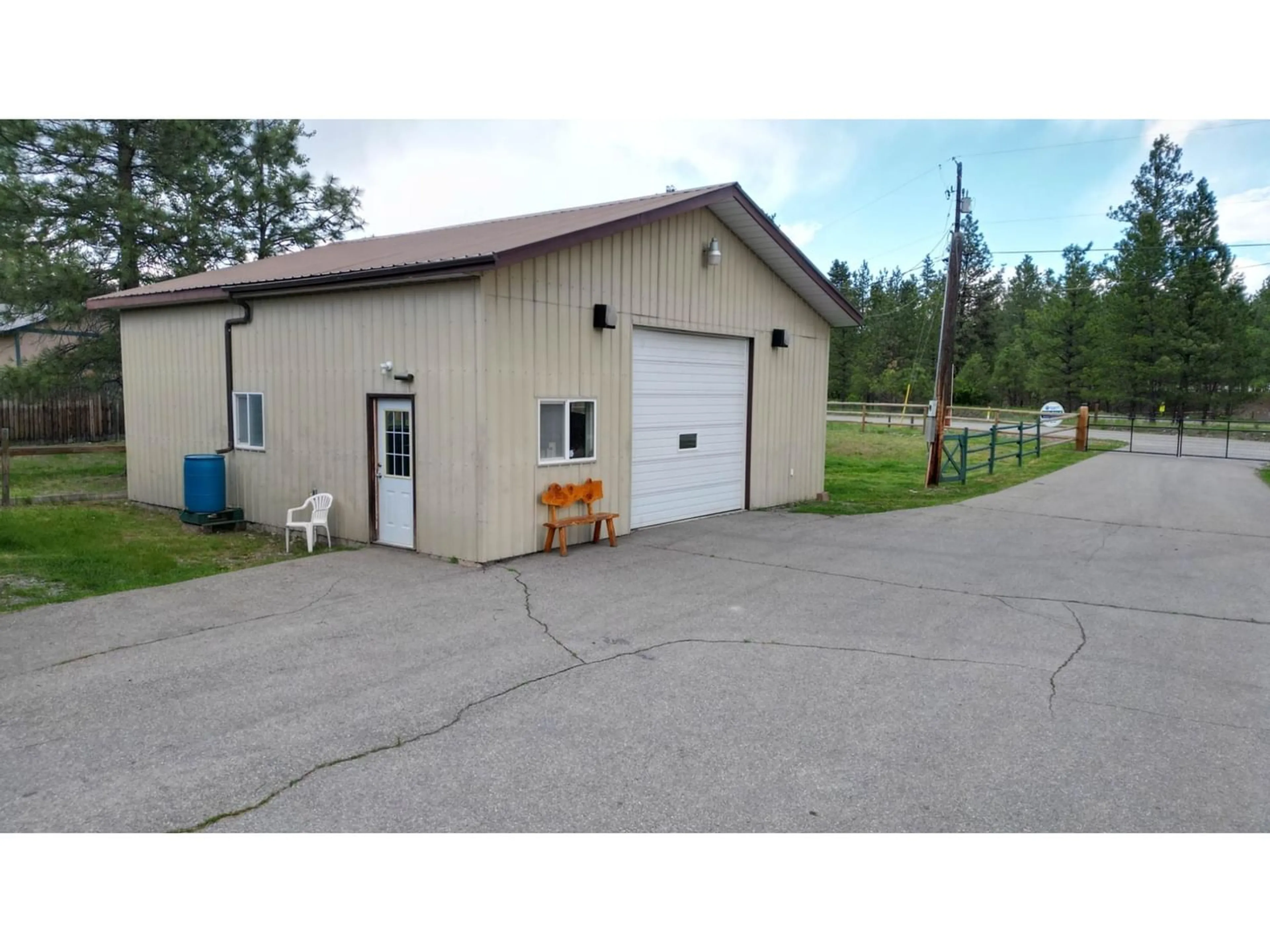 Living room for 2928 WYCLIFFE STORE ROAD, Cranbrook British Columbia V1C7C5