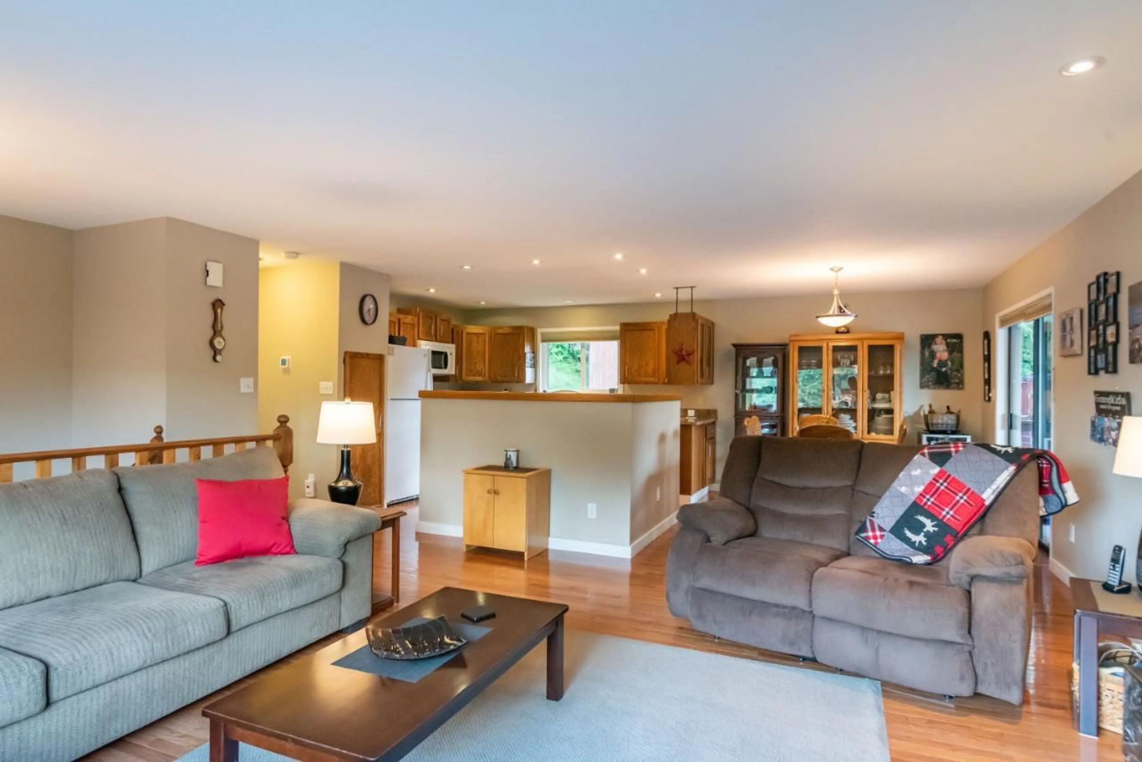 Living room for 1415 EARL STREET, Rossland British Columbia V0G1Y0