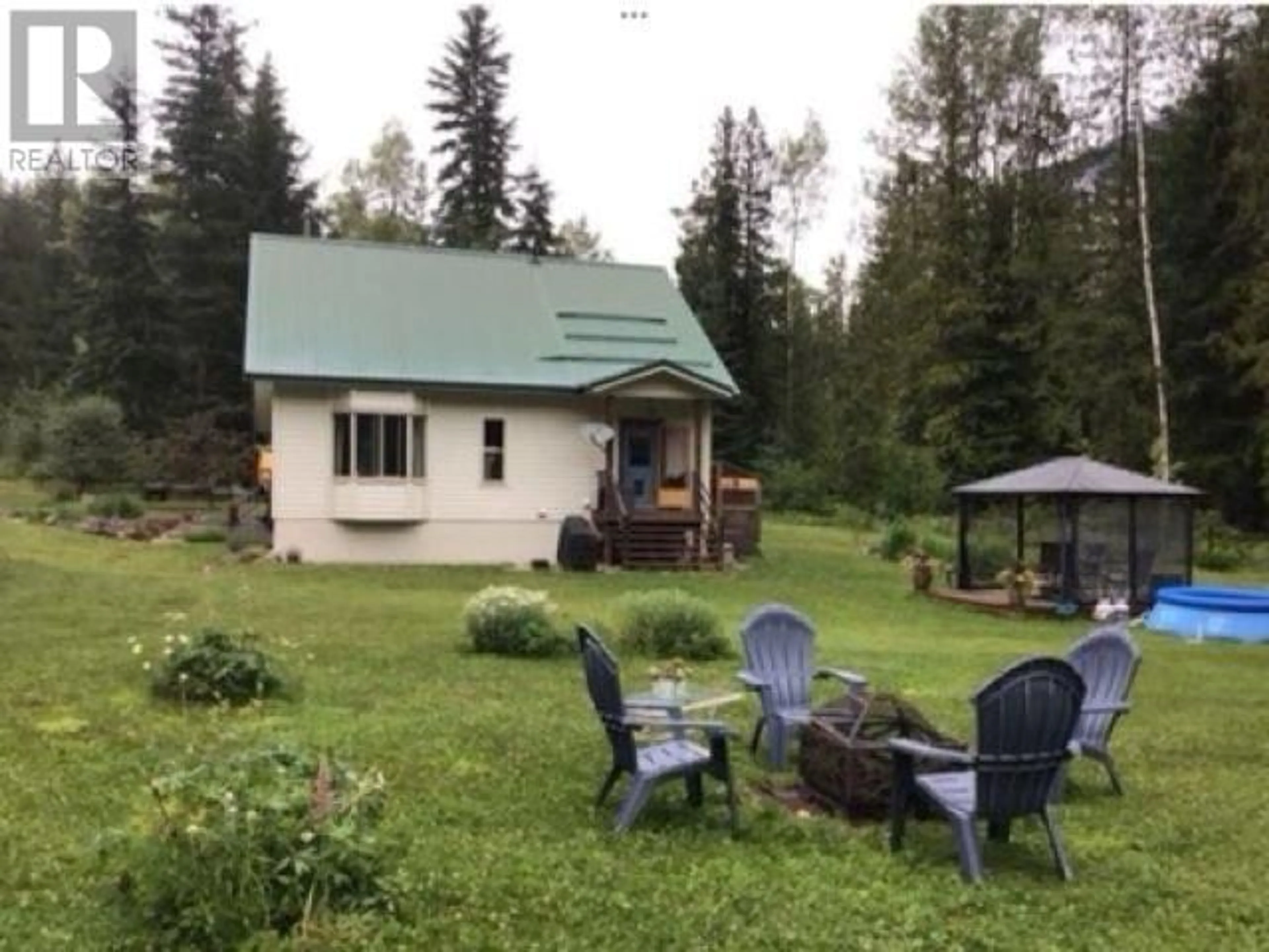 Patio, mountain view for 153 WILDWOOD ROAD, Nakusp British Columbia V0G1R1