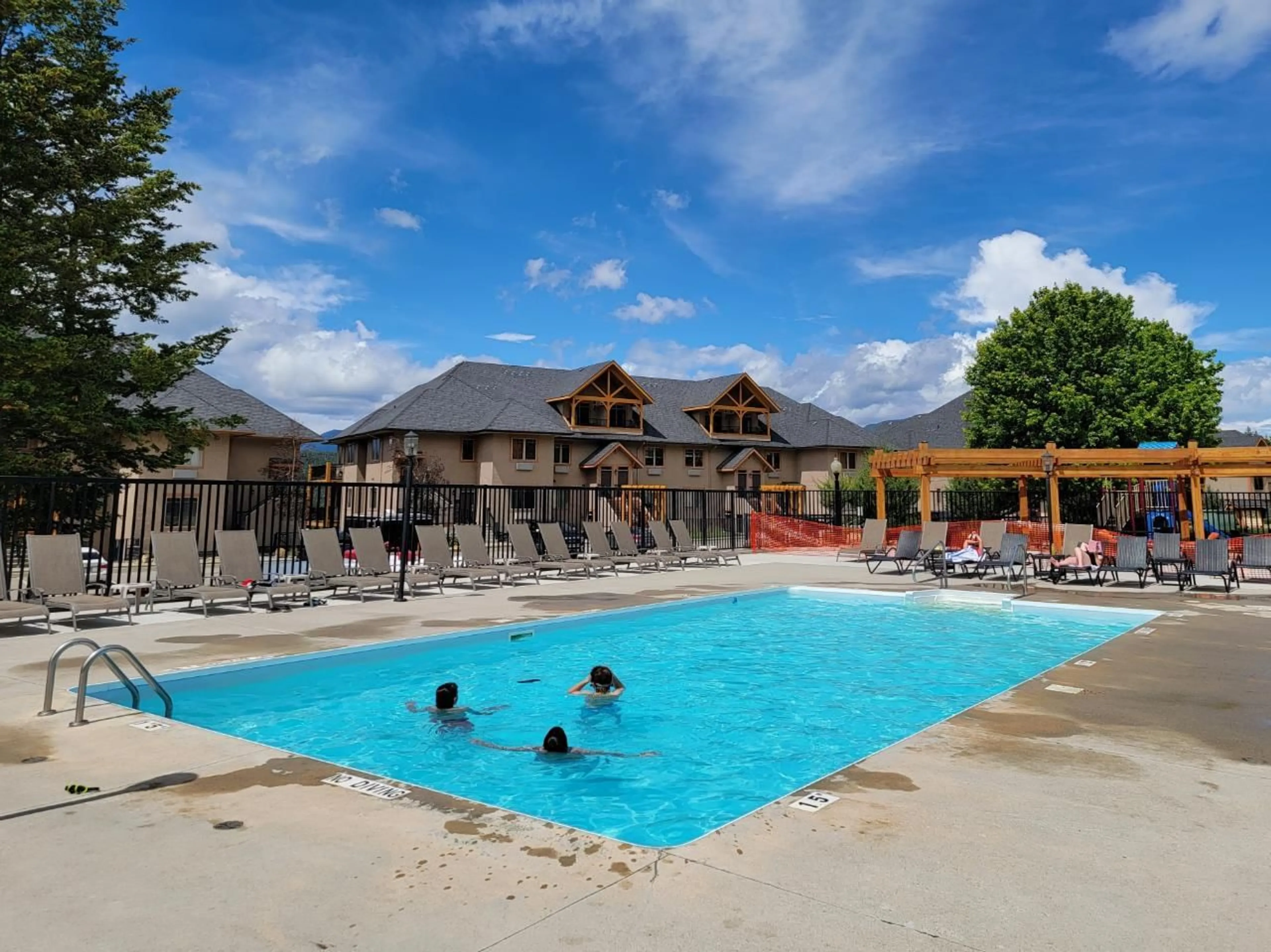 Indoor or outdoor pool for 400 BIGHORN Boulevard Unit# 425 B, Radium Hot Springs British Columbia V0A1M0