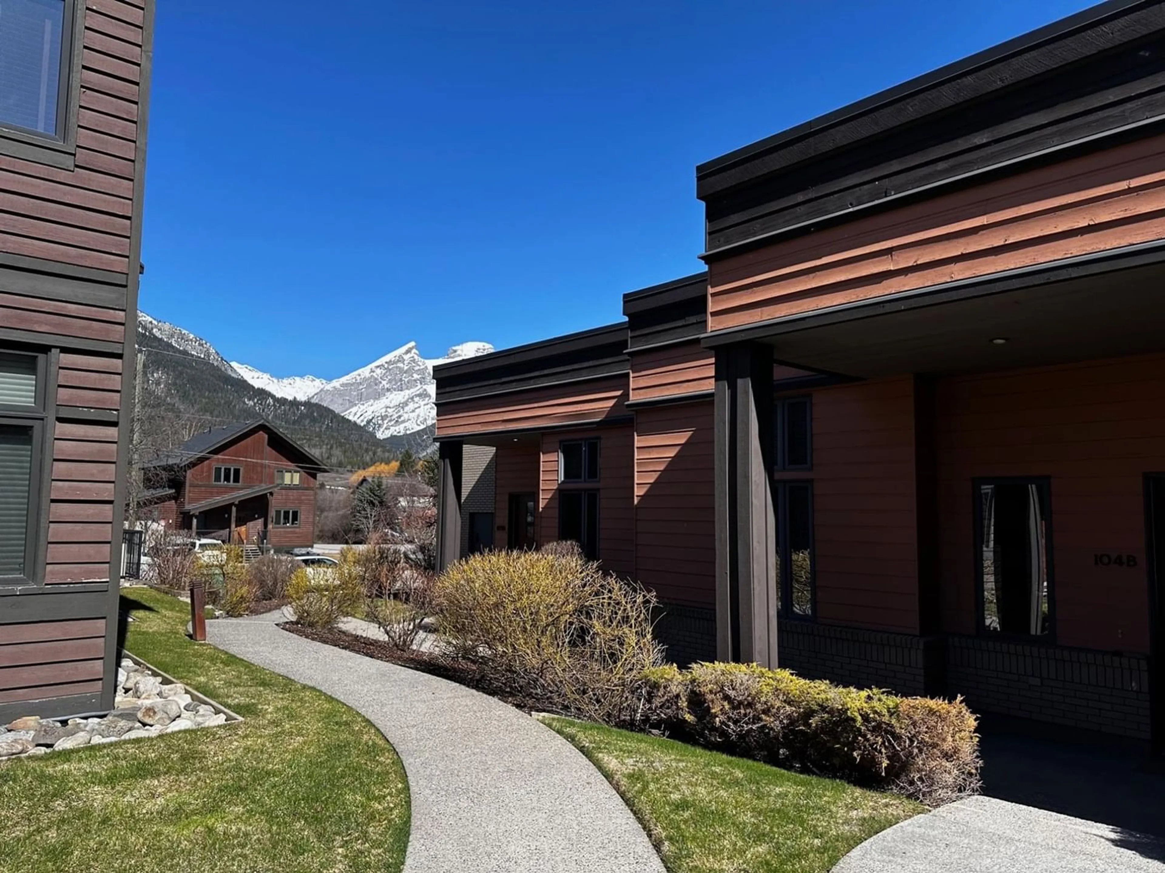 Outside view for 103B - 901 2ND AVENUE, Fernie British Columbia V0B1M0