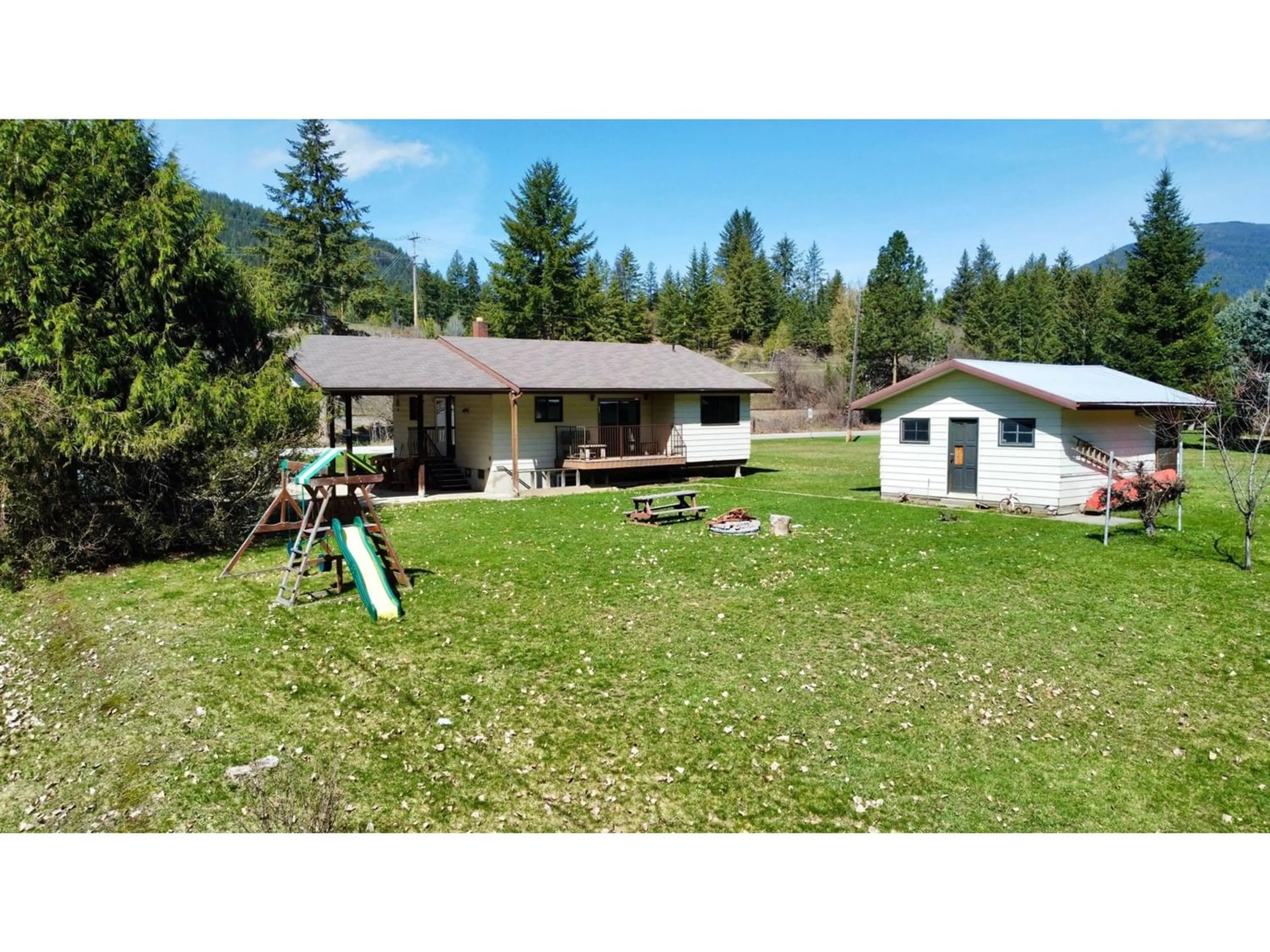 Frontside or backside of a home for 2505 SHOREACRES ROAD, Shoreacres British Columbia V1N4P6