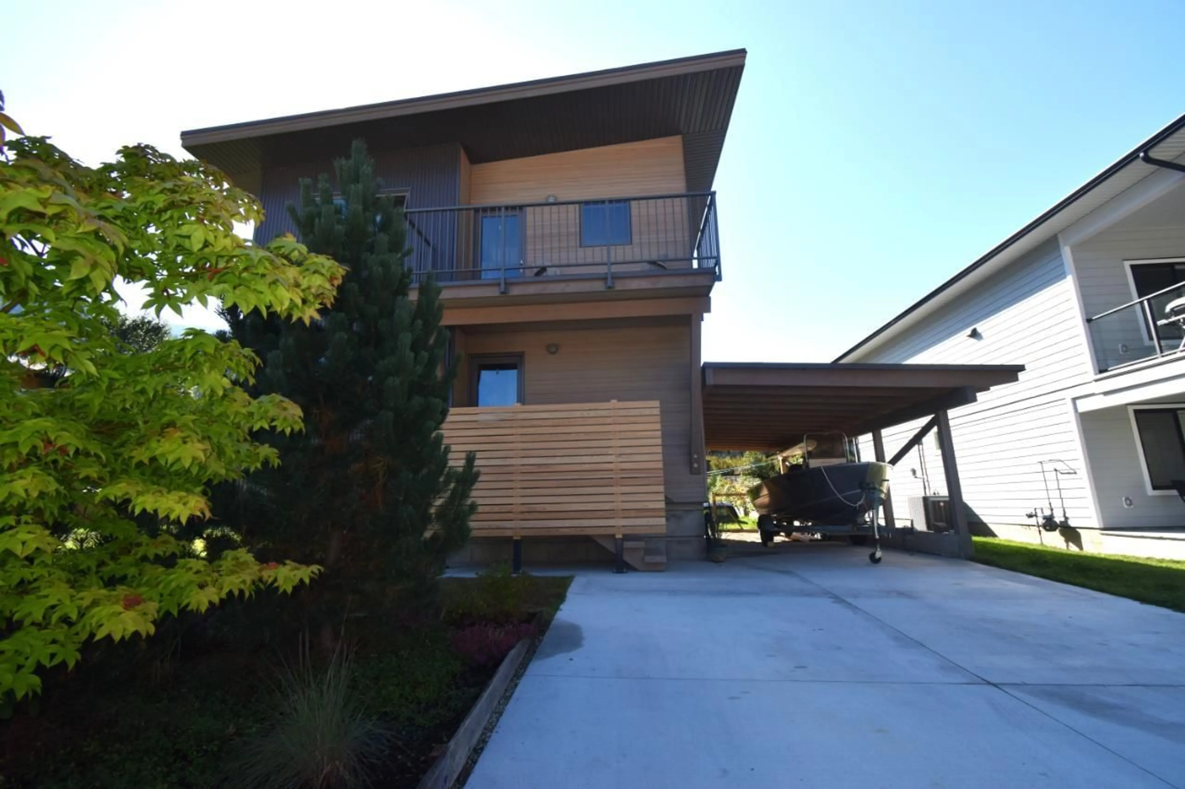 Frontside or backside of a home for 824 SPROAT DRIVE, Nelson British Columbia V1L7B7