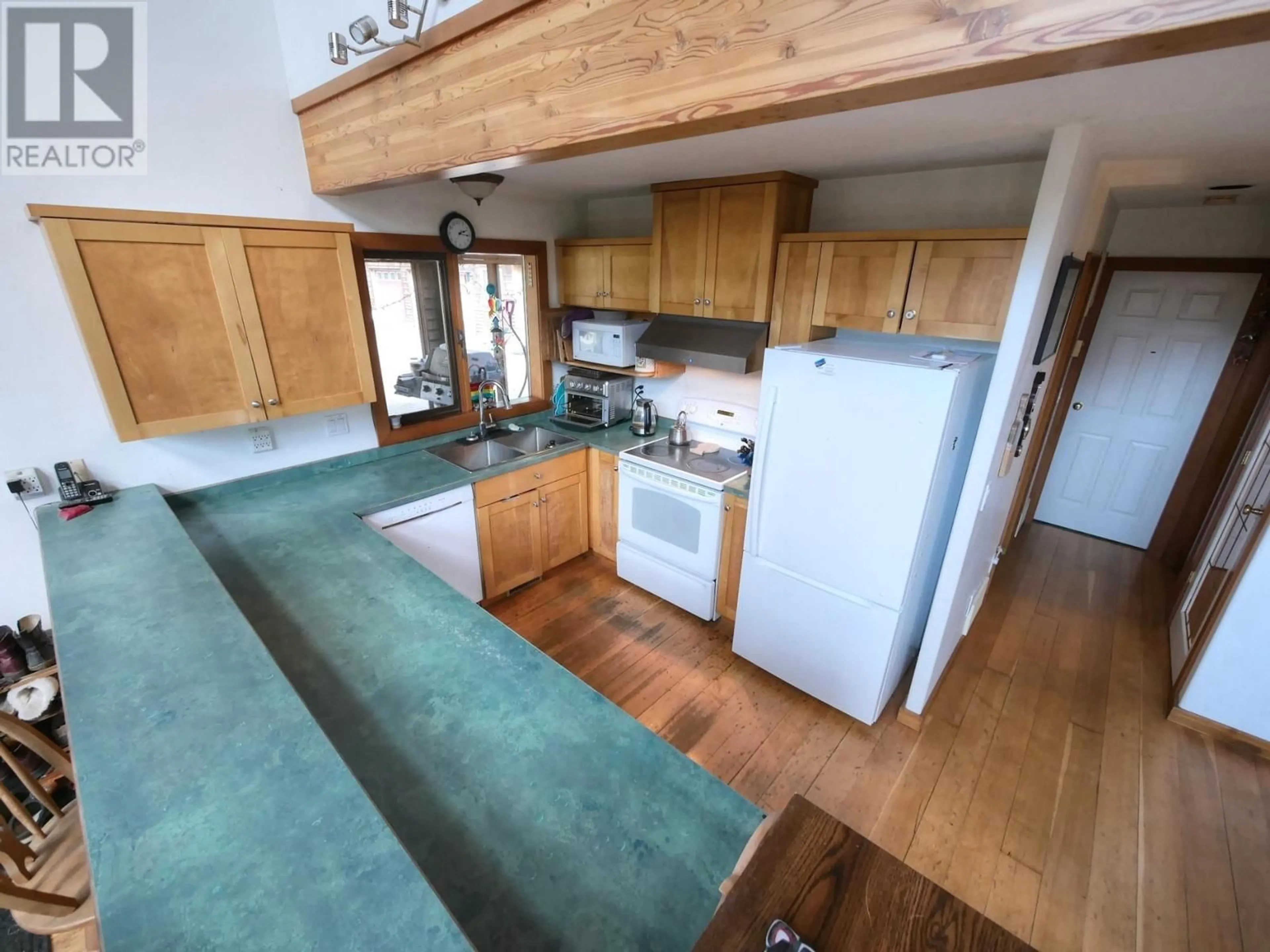 Standard kitchen, unknown for 2960 UPPER SLOCAN PARK ROAD, Slocan Park British Columbia V0G2E0