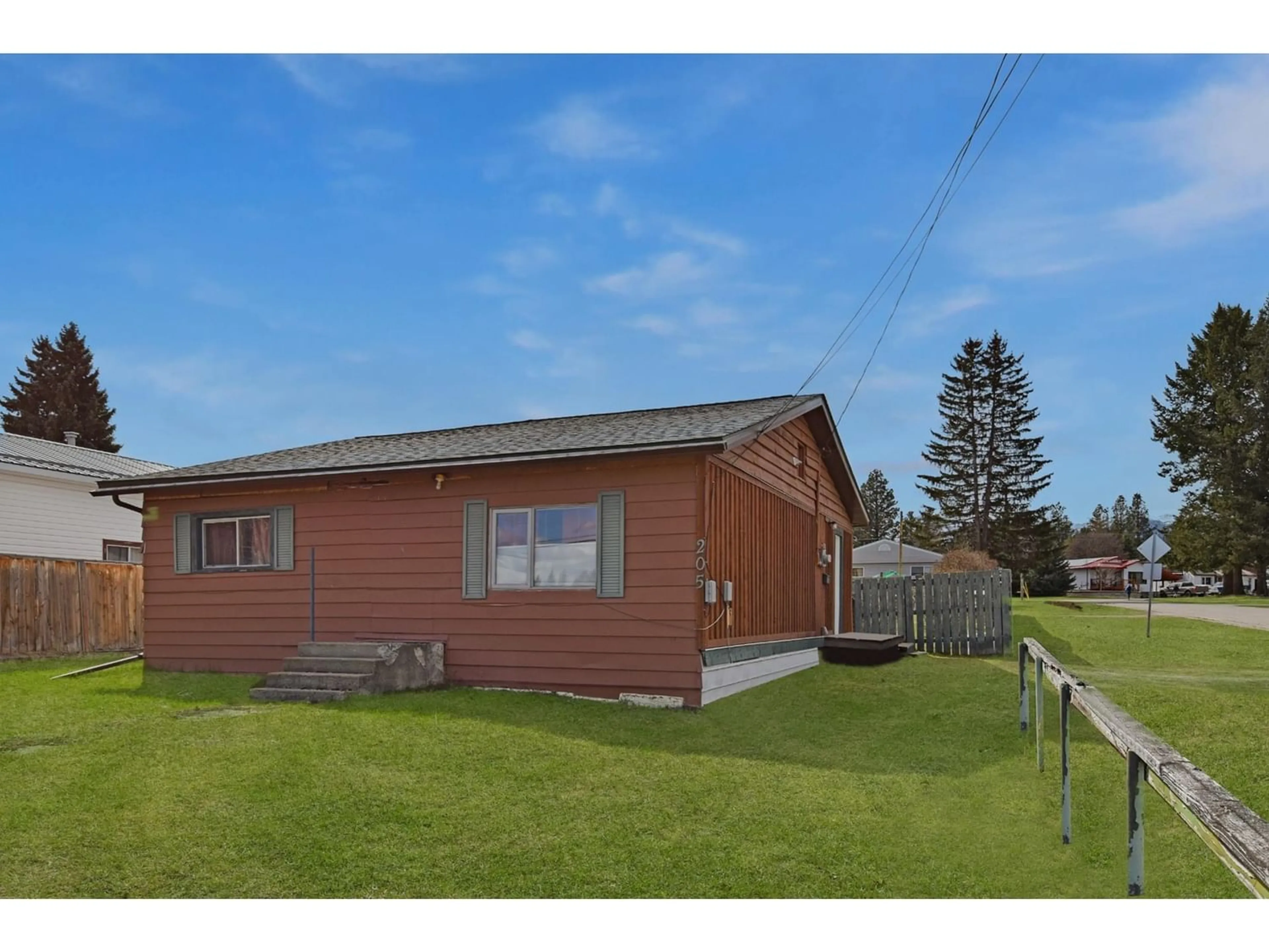 Frontside or backside of a home for 205 307TH AVENUE, Kimberley British Columbia V1A3K1