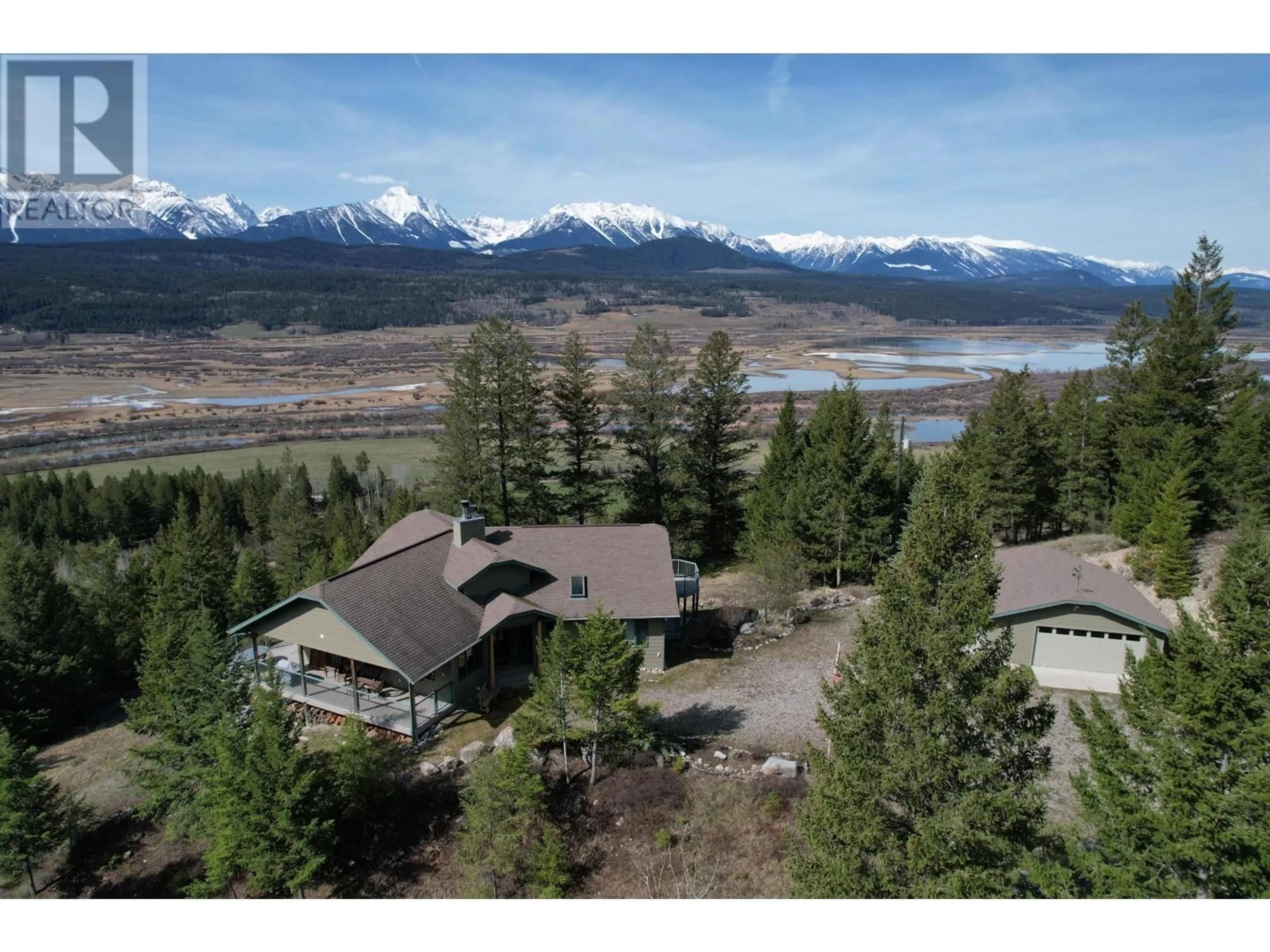 A pic from outside/outdoor area/front of a property/back of a property/a pic from drone, mountain view for 2360/2380 95 HIGHWAY, Spillimacheen British Columbia V0A1P0